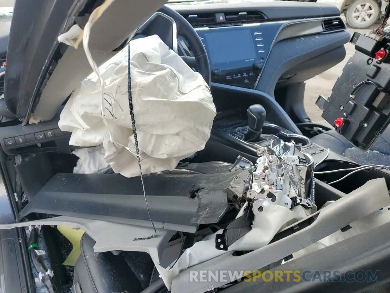 8 fotografías del automóvil dañado 4T1K61AKXLU960058 TOYOTA CAMRY 2020