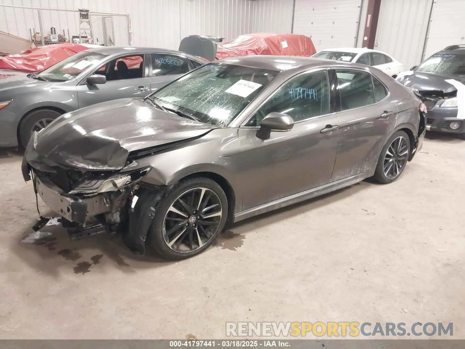 2 fotografías del automóvil dañado 4T1K61BK0LU001363 TOYOTA CAMRY 2020