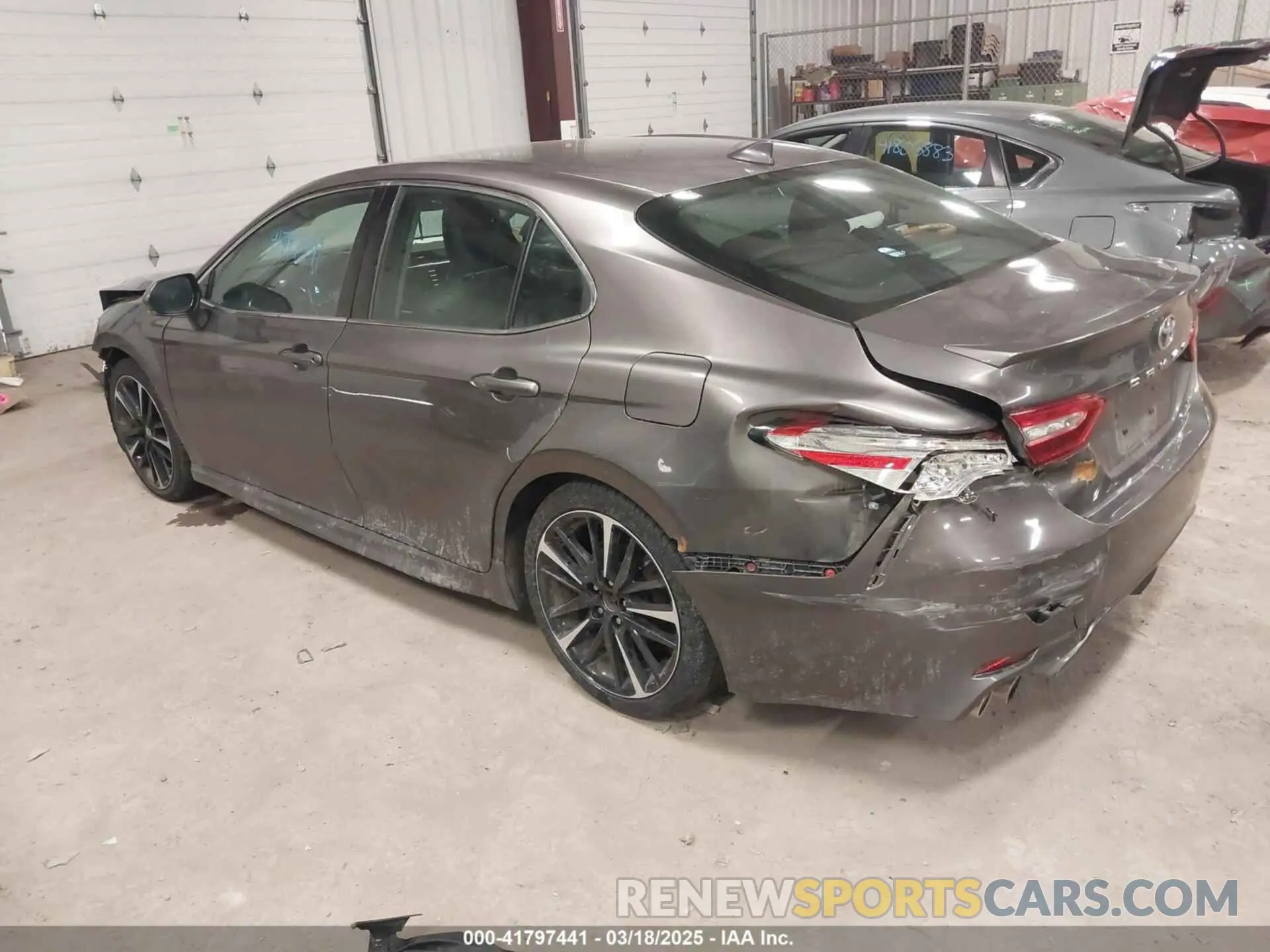 3 fotografías del automóvil dañado 4T1K61BK0LU001363 TOYOTA CAMRY 2020