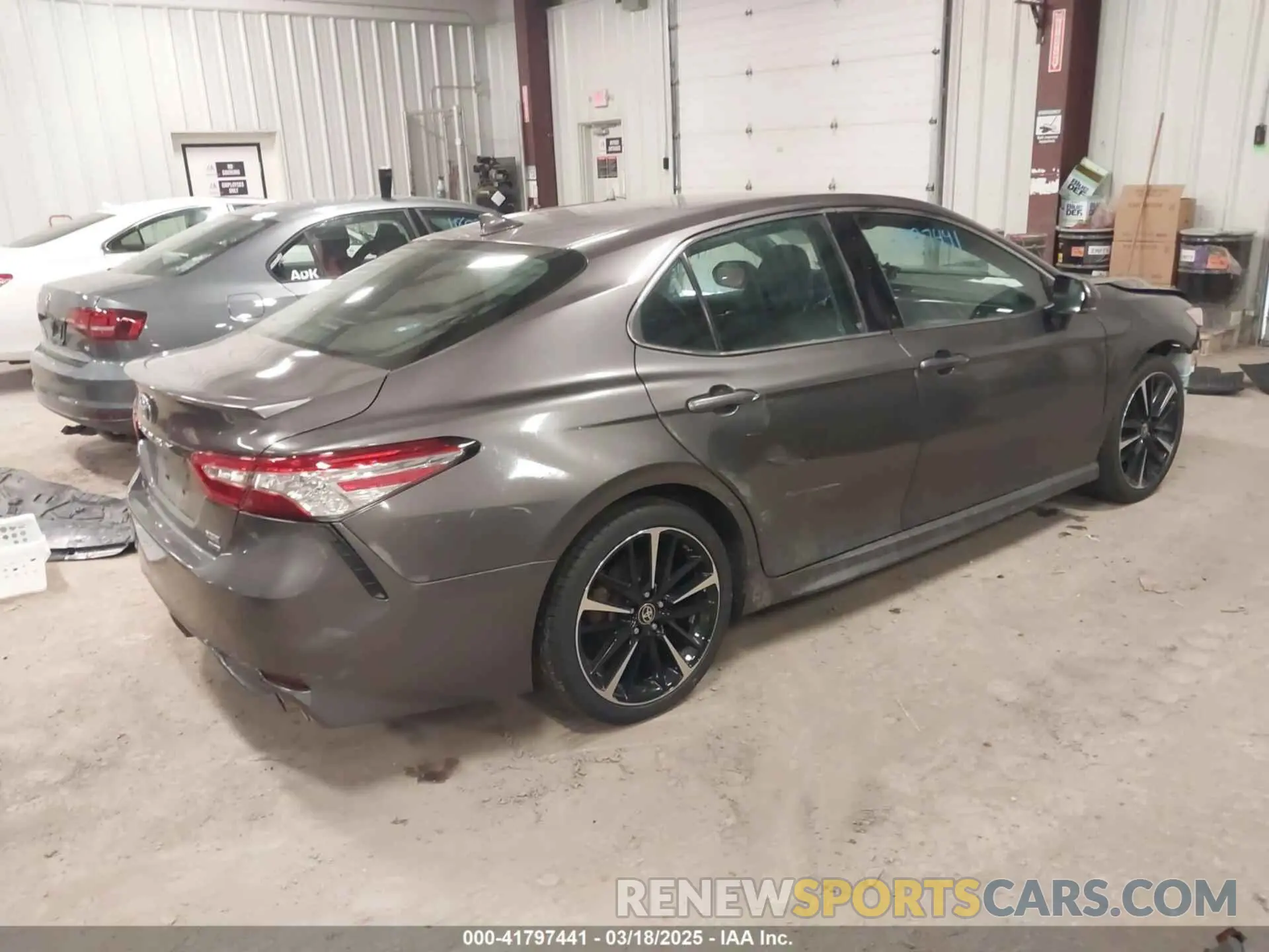 4 fotografías del automóvil dañado 4T1K61BK0LU001363 TOYOTA CAMRY 2020