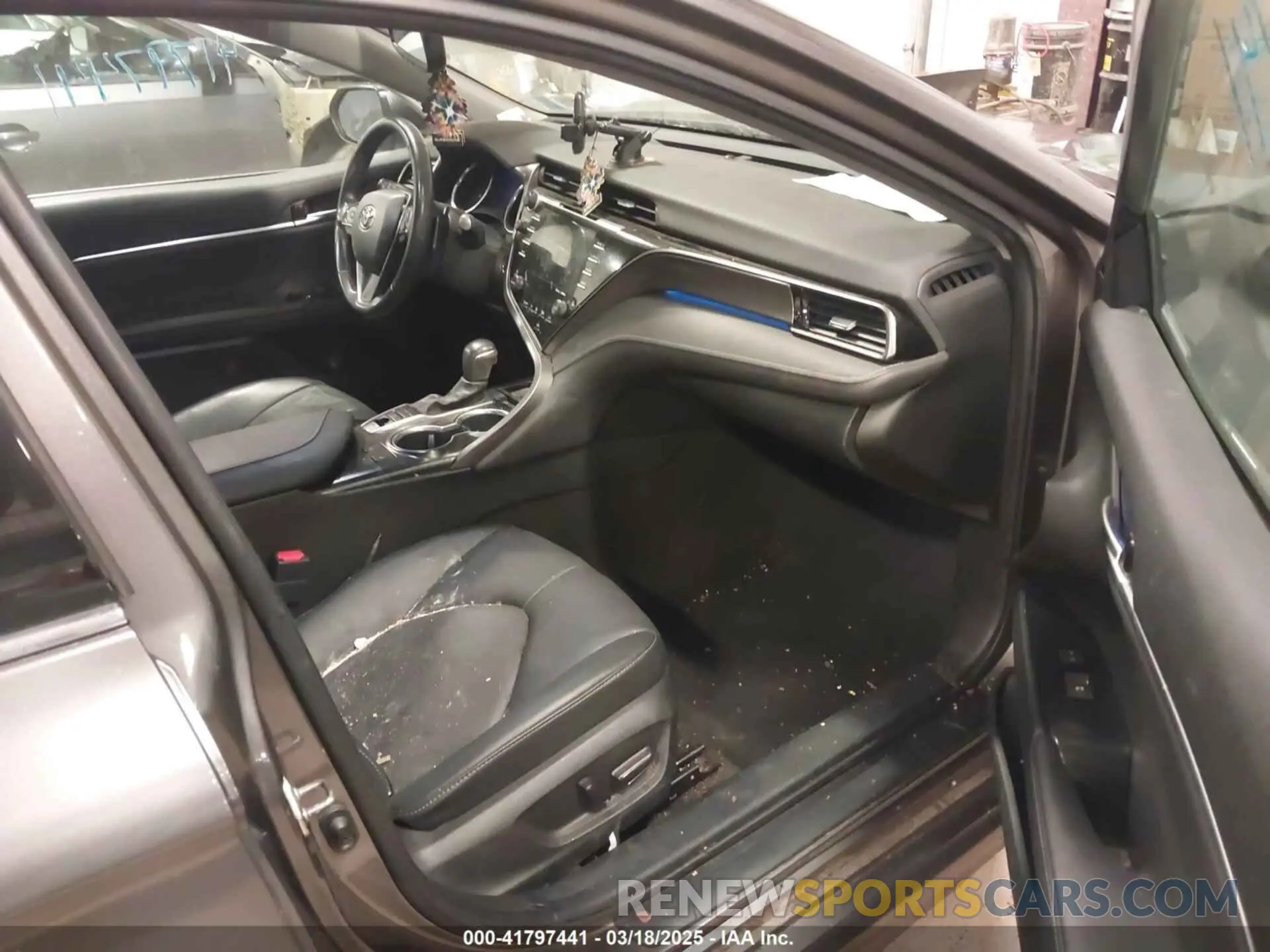 5 fotografías del automóvil dañado 4T1K61BK0LU001363 TOYOTA CAMRY 2020