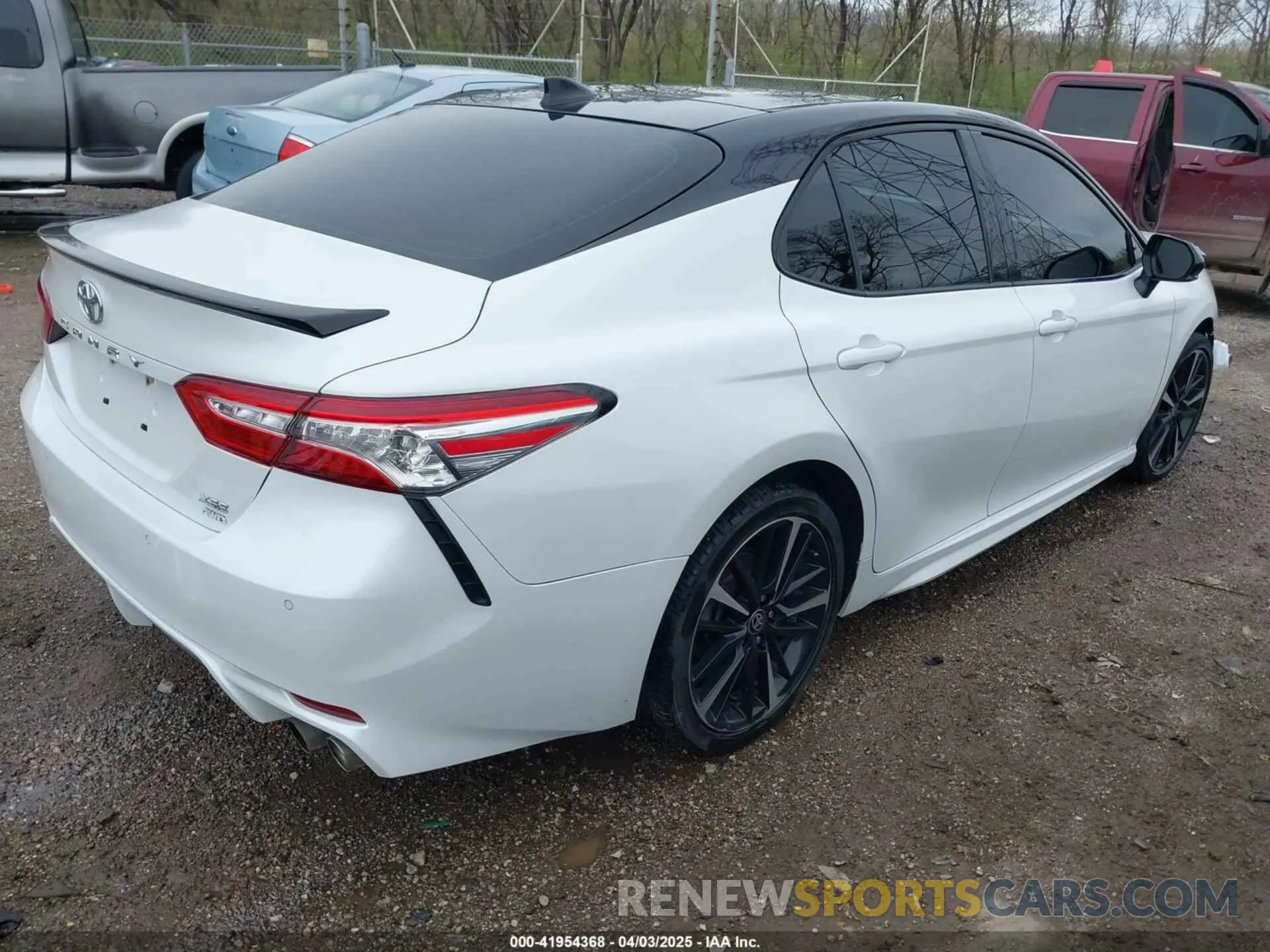 4 fotografías del automóvil dañado 4T1K61BK7LU015793 TOYOTA CAMRY 2020