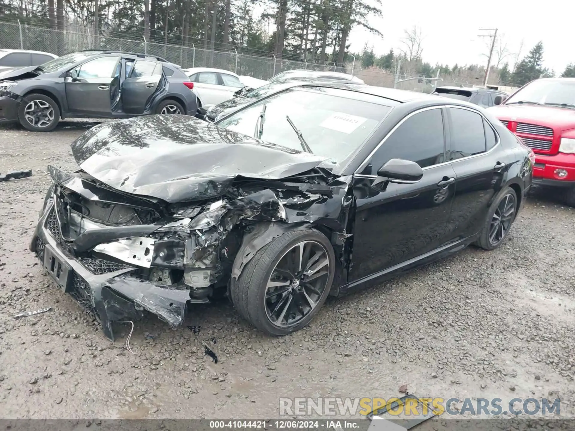 2 fotografías del automóvil dañado 4T1KZ1AK5LU047165 TOYOTA CAMRY 2020