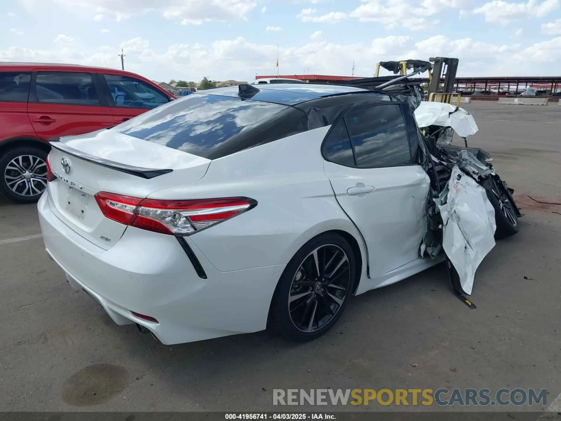 4 fotografías del automóvil dañado 4T1KZ1AK6LU043240 TOYOTA CAMRY 2020
