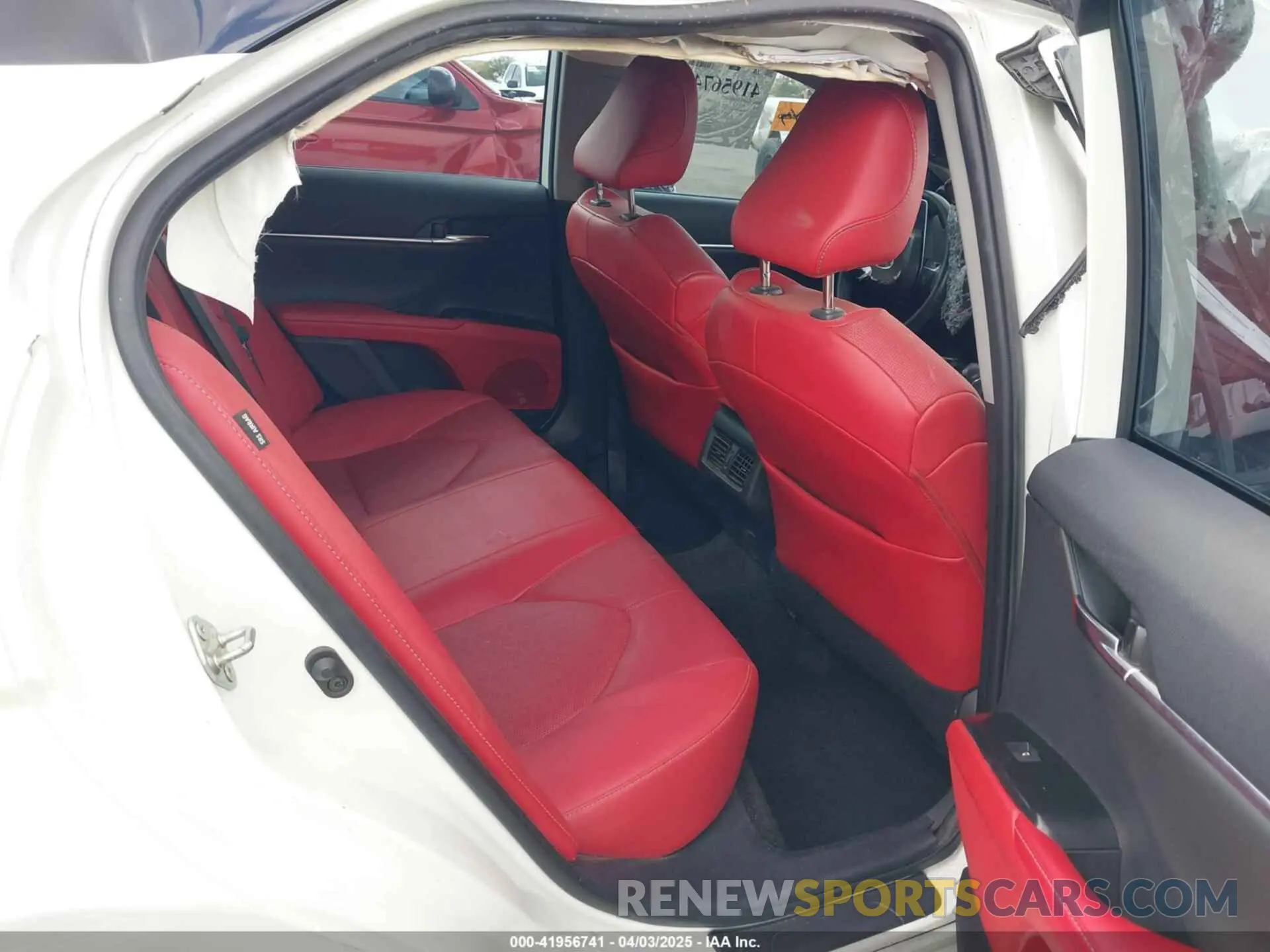 8 fotografías del automóvil dañado 4T1KZ1AK6LU043240 TOYOTA CAMRY 2020