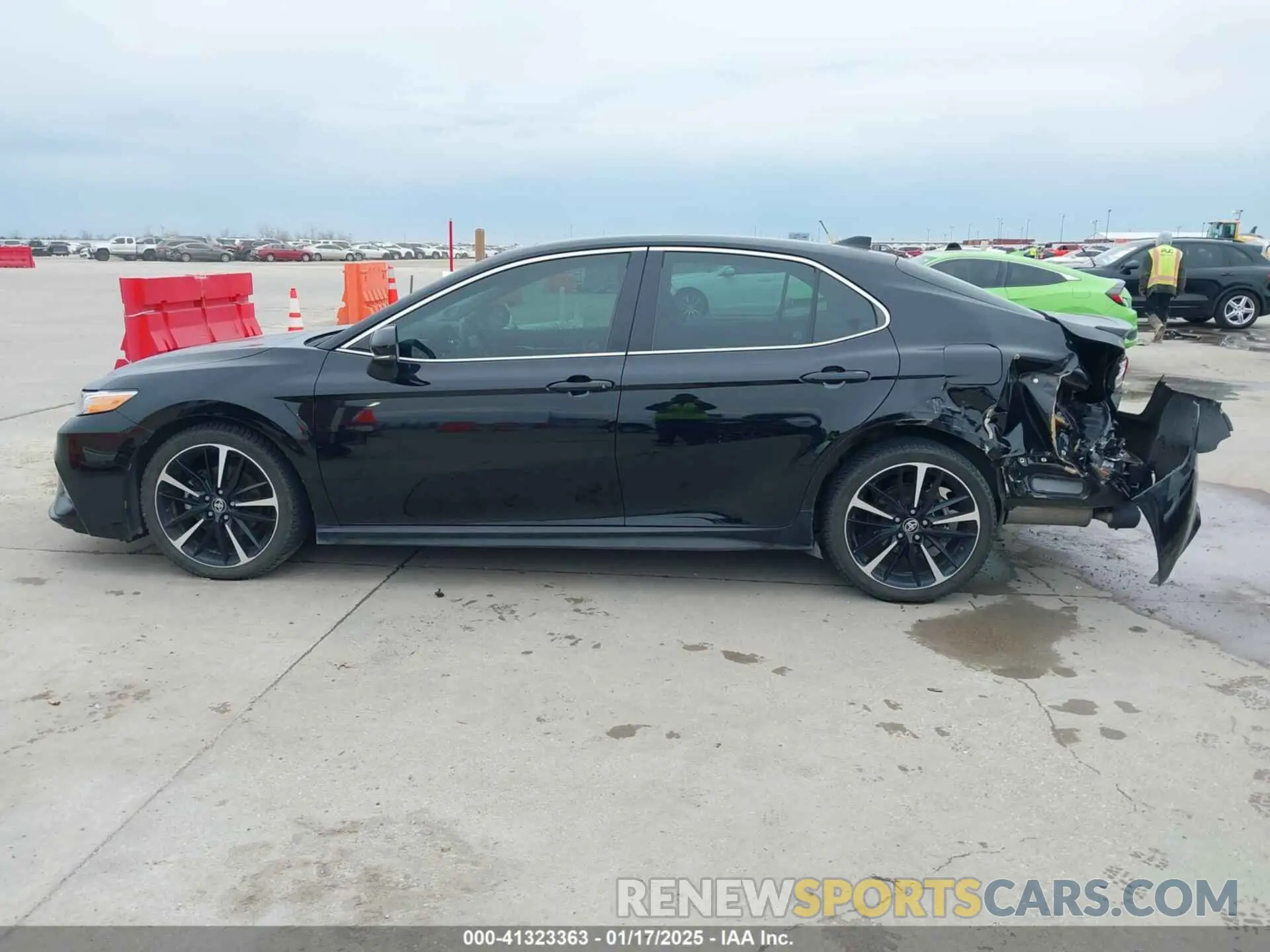 14 fotografías del automóvil dañado 4T1KZ1AK7LU040671 TOYOTA CAMRY 2020