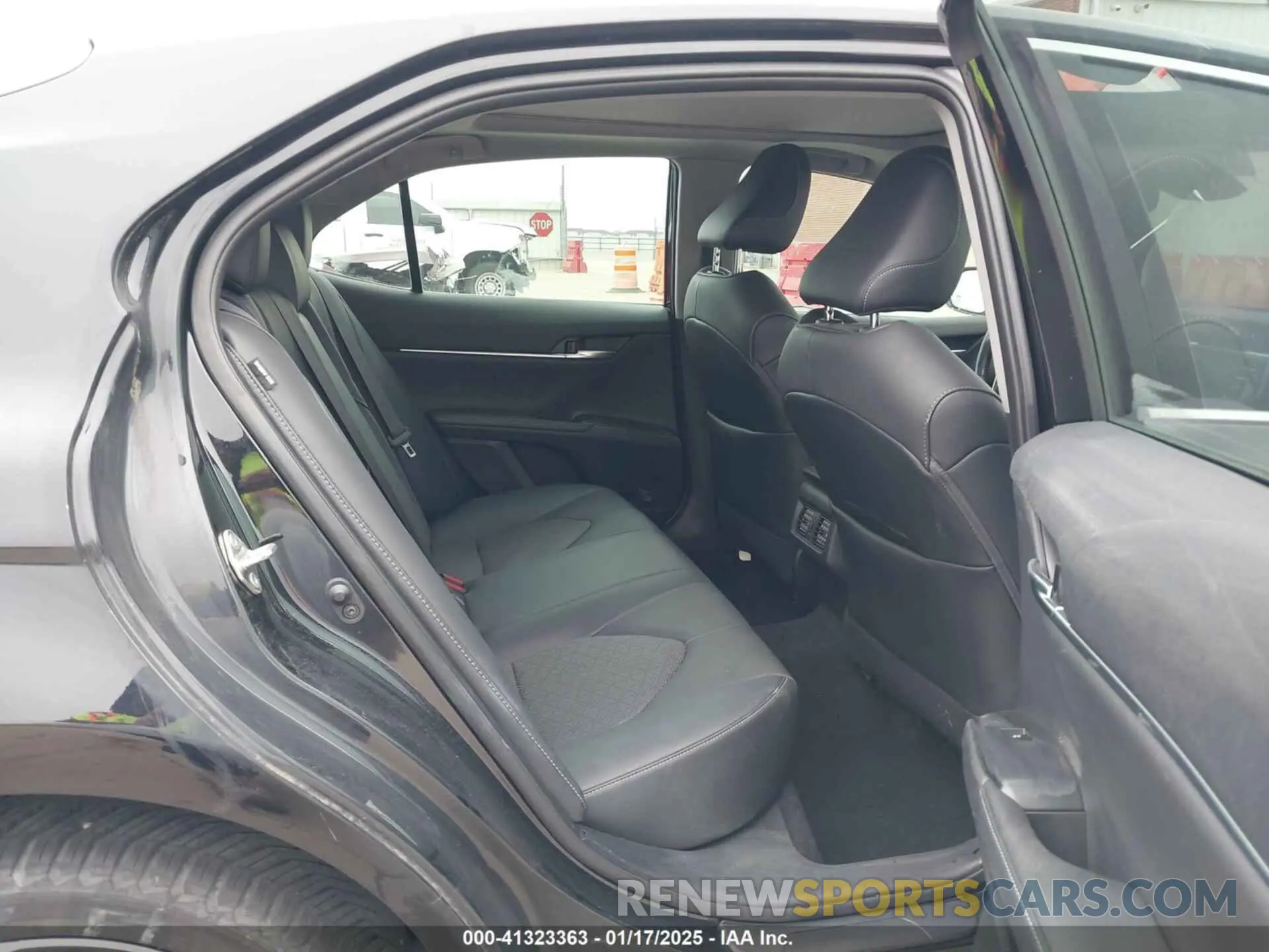 8 fotografías del automóvil dañado 4T1KZ1AK7LU040671 TOYOTA CAMRY 2020