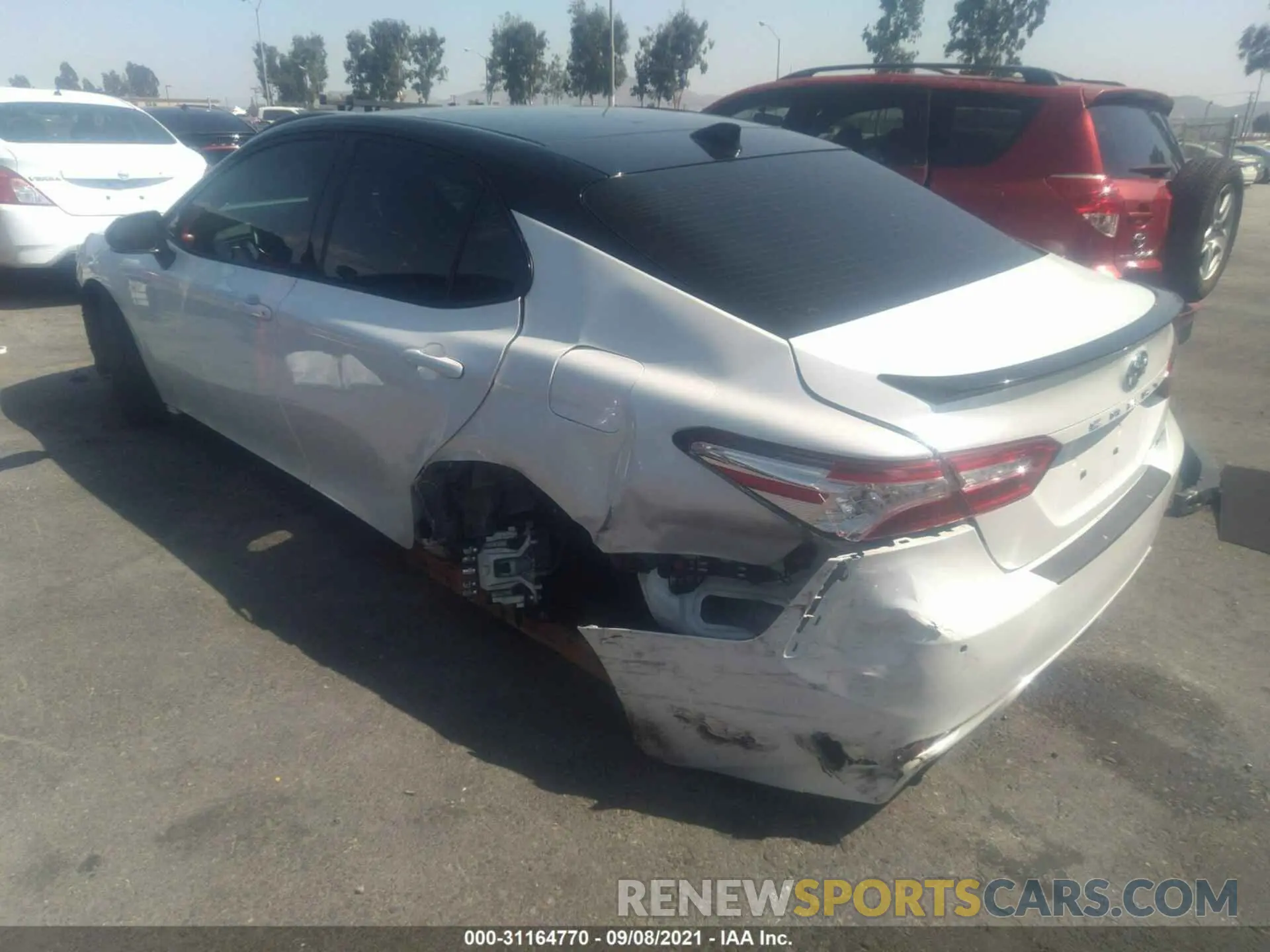 3 fotografías del automóvil dañado 4T1KZ1AK7LU041660 TOYOTA CAMRY 2020