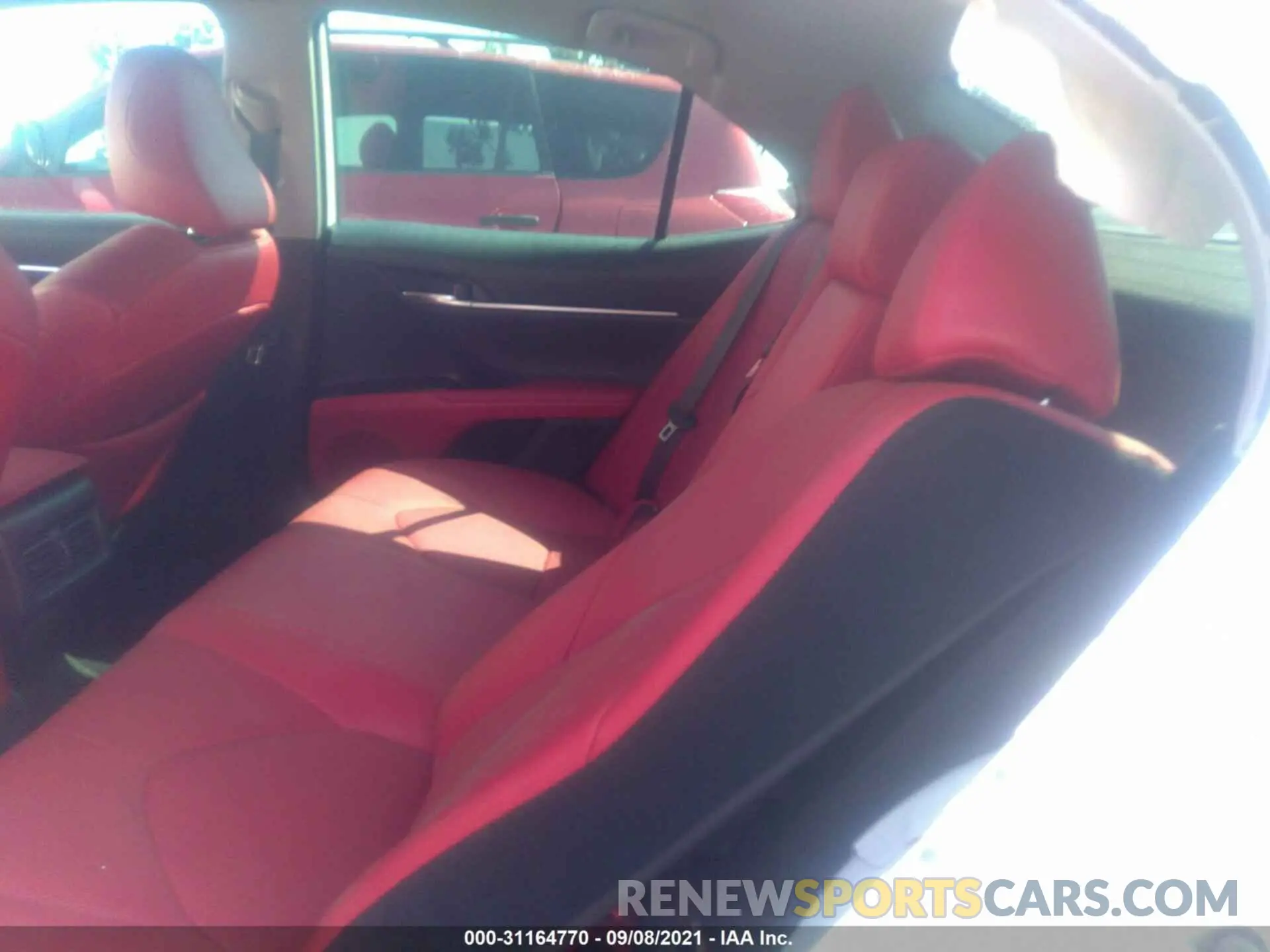 8 fotografías del automóvil dañado 4T1KZ1AK7LU041660 TOYOTA CAMRY 2020