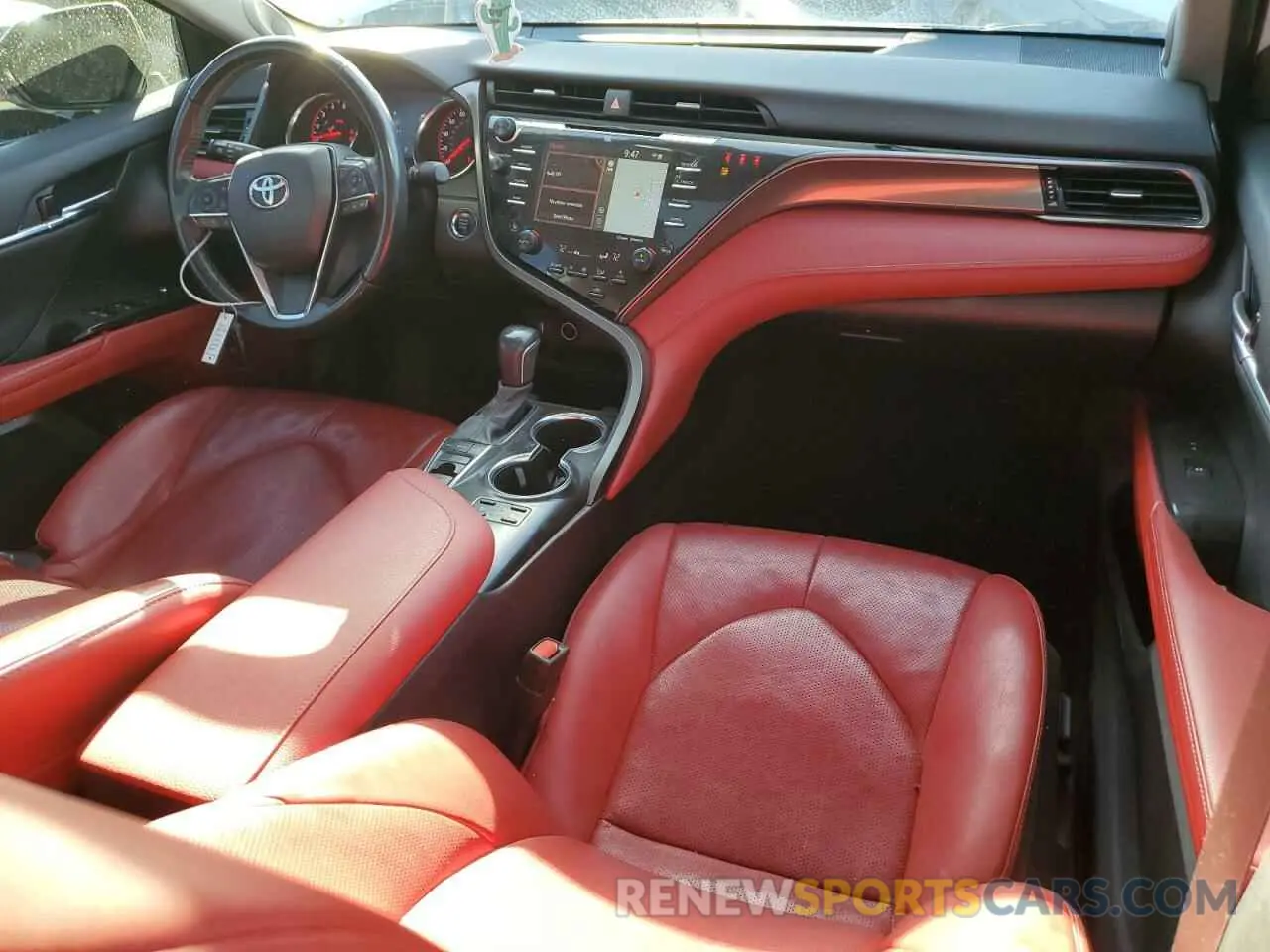 8 fotografías del automóvil dañado 4T1KZ1AK7LU046454 TOYOTA CAMRY 2020