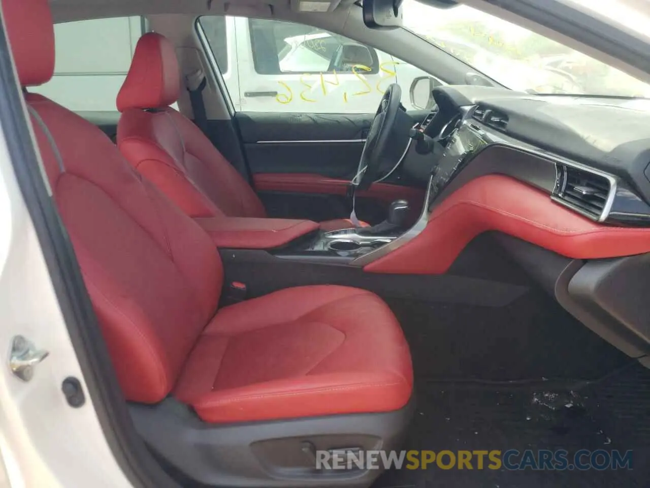 5 fotografías del automóvil dañado 4T1KZ1AK8LU041697 TOYOTA CAMRY 2020