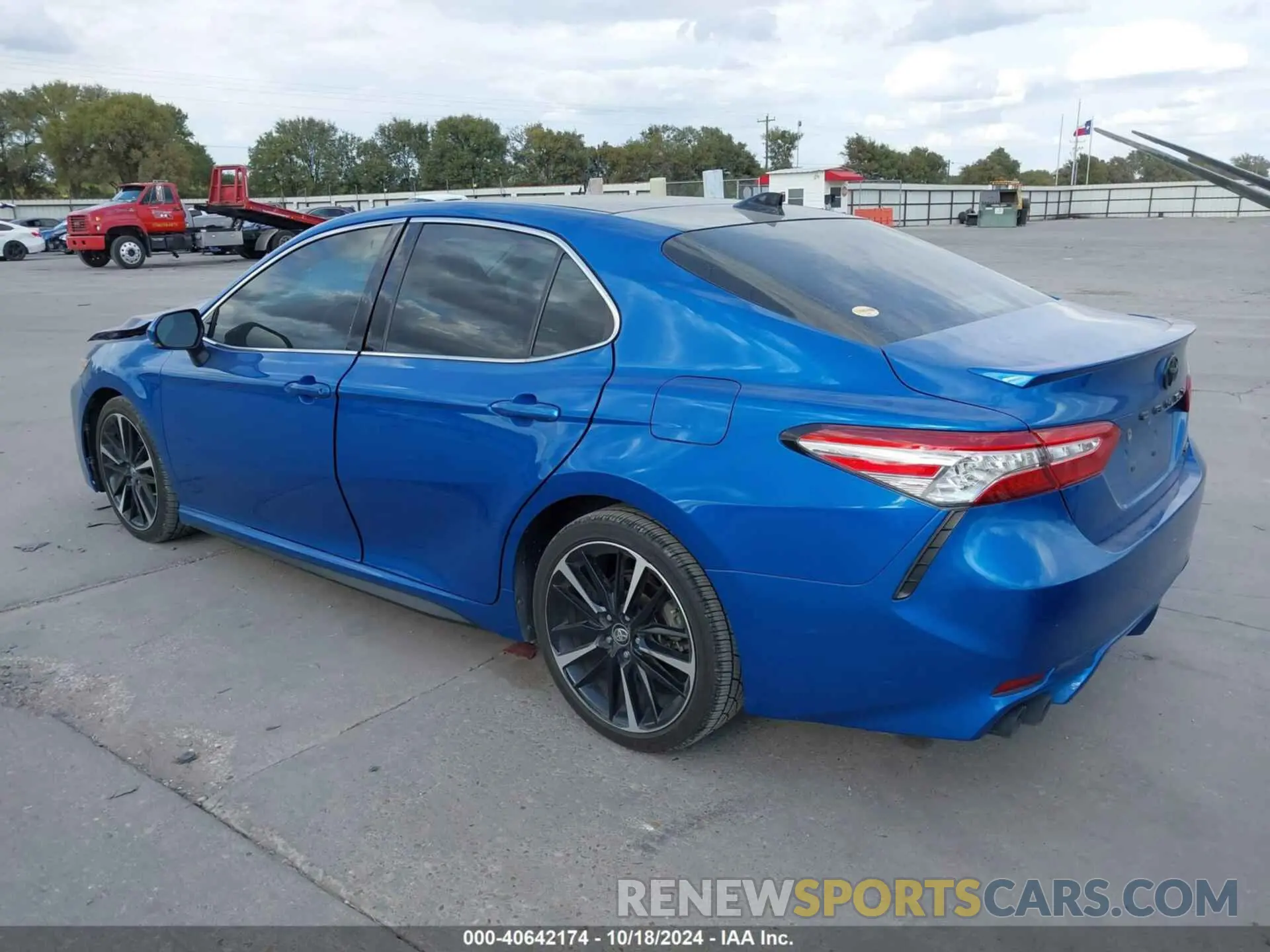 3 fotografías del automóvil dañado 4T1KZ1AKXLU033374 TOYOTA CAMRY 2020