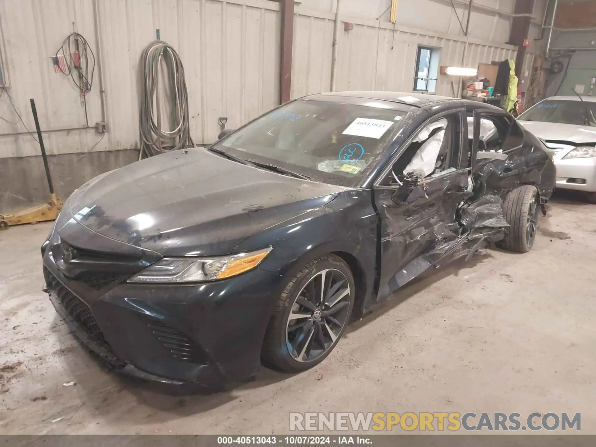 2 fotografías del automóvil dañado 4T1KZ1AKXLU045301 TOYOTA CAMRY 2020
