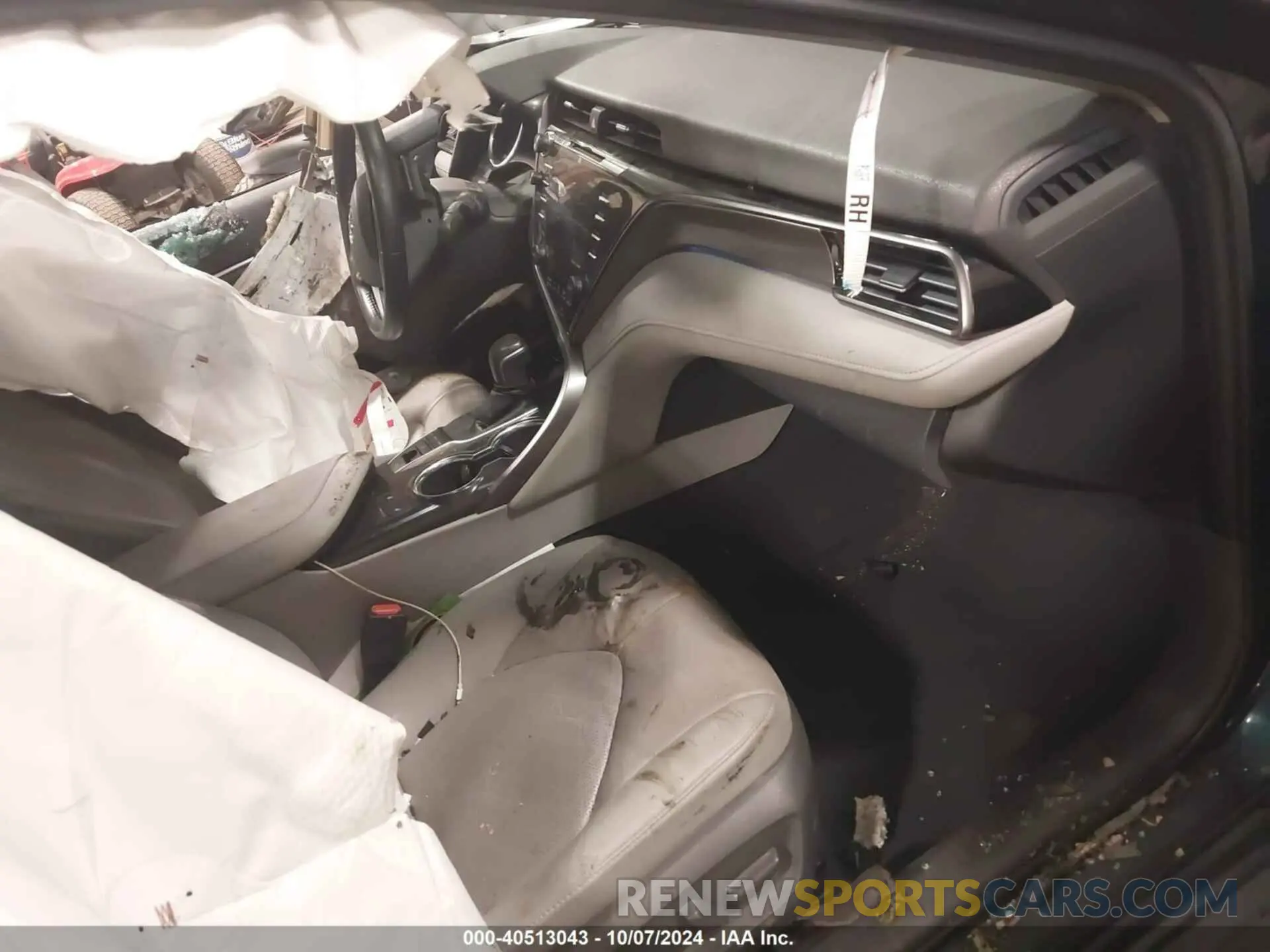 5 fotografías del automóvil dañado 4T1KZ1AKXLU045301 TOYOTA CAMRY 2020