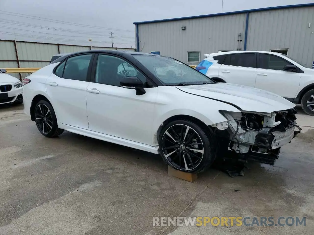 4 fotografías del automóvil dañado 4T1KZ1AKXLU046299 TOYOTA CAMRY 2020