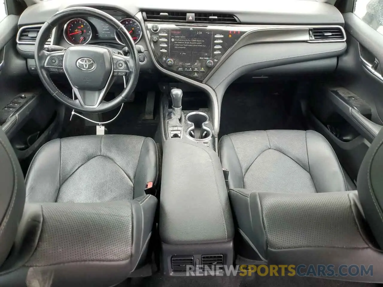 8 fotografías del automóvil dañado 4T1KZ1AKXLU046299 TOYOTA CAMRY 2020
