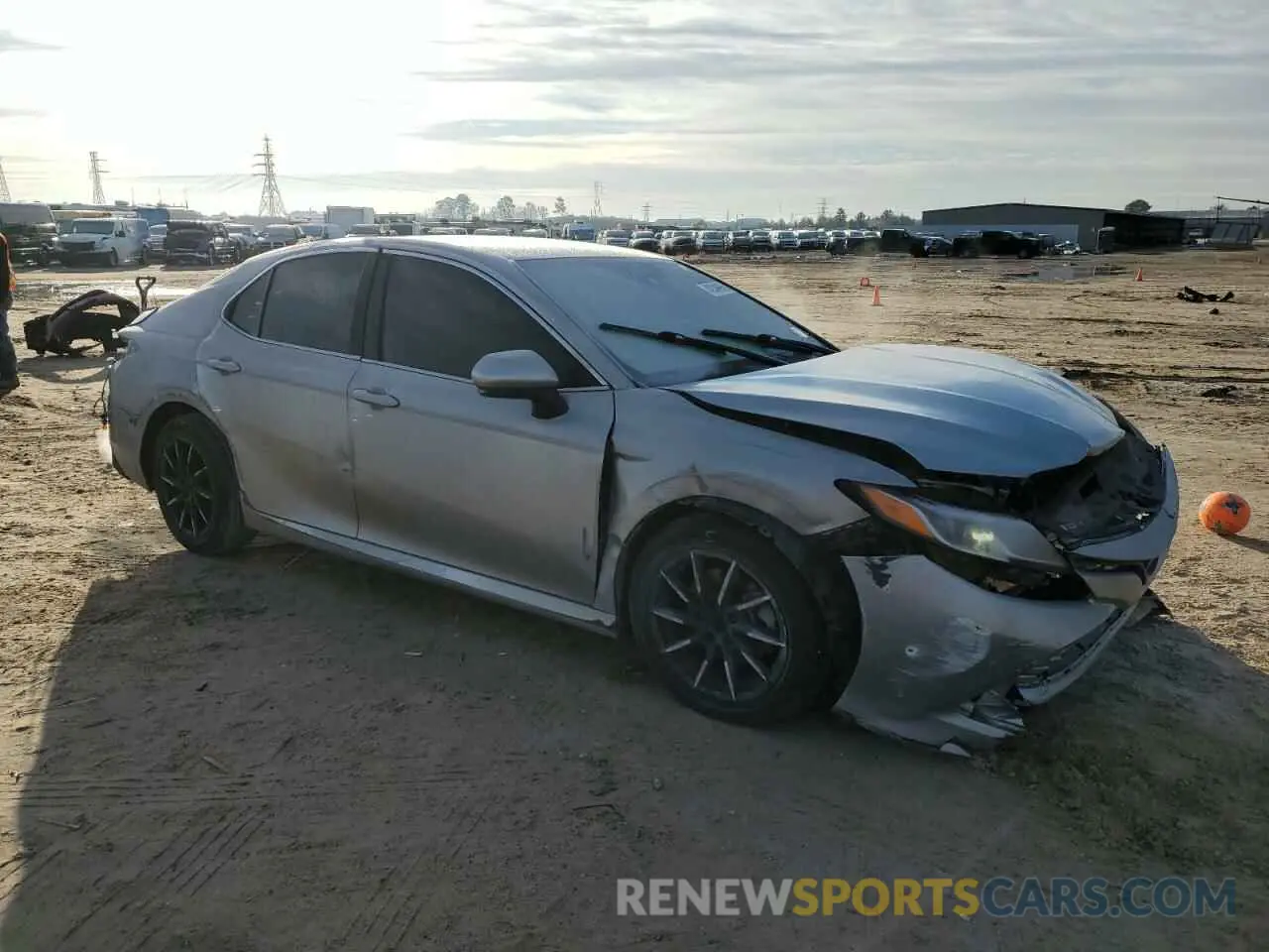 4 fotografías del automóvil dañado 4T1L11AK2LU871233 TOYOTA CAMRY 2020