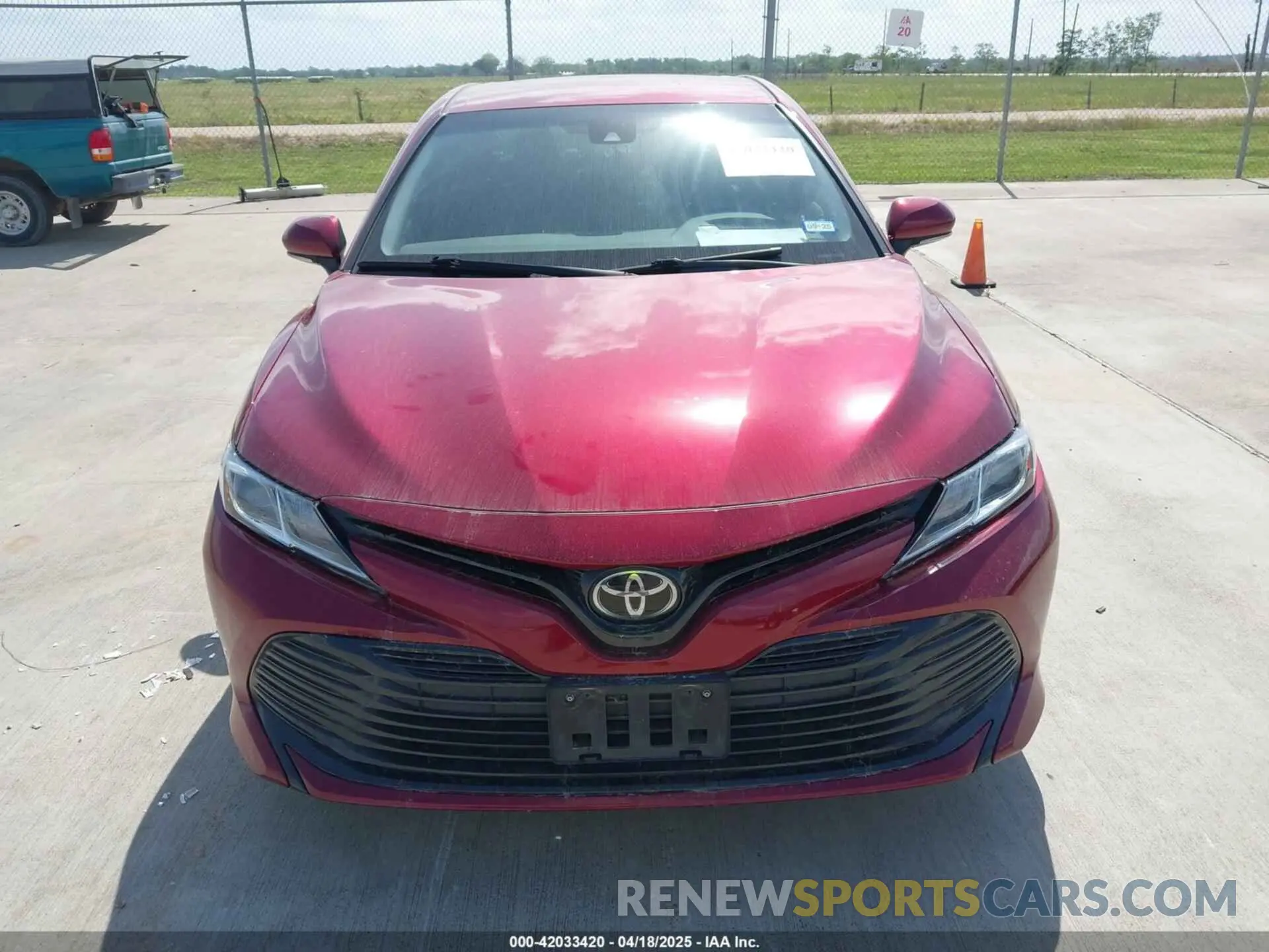 12 fotografías del automóvil dañado 4T1L11AK3LU993342 TOYOTA CAMRY 2020