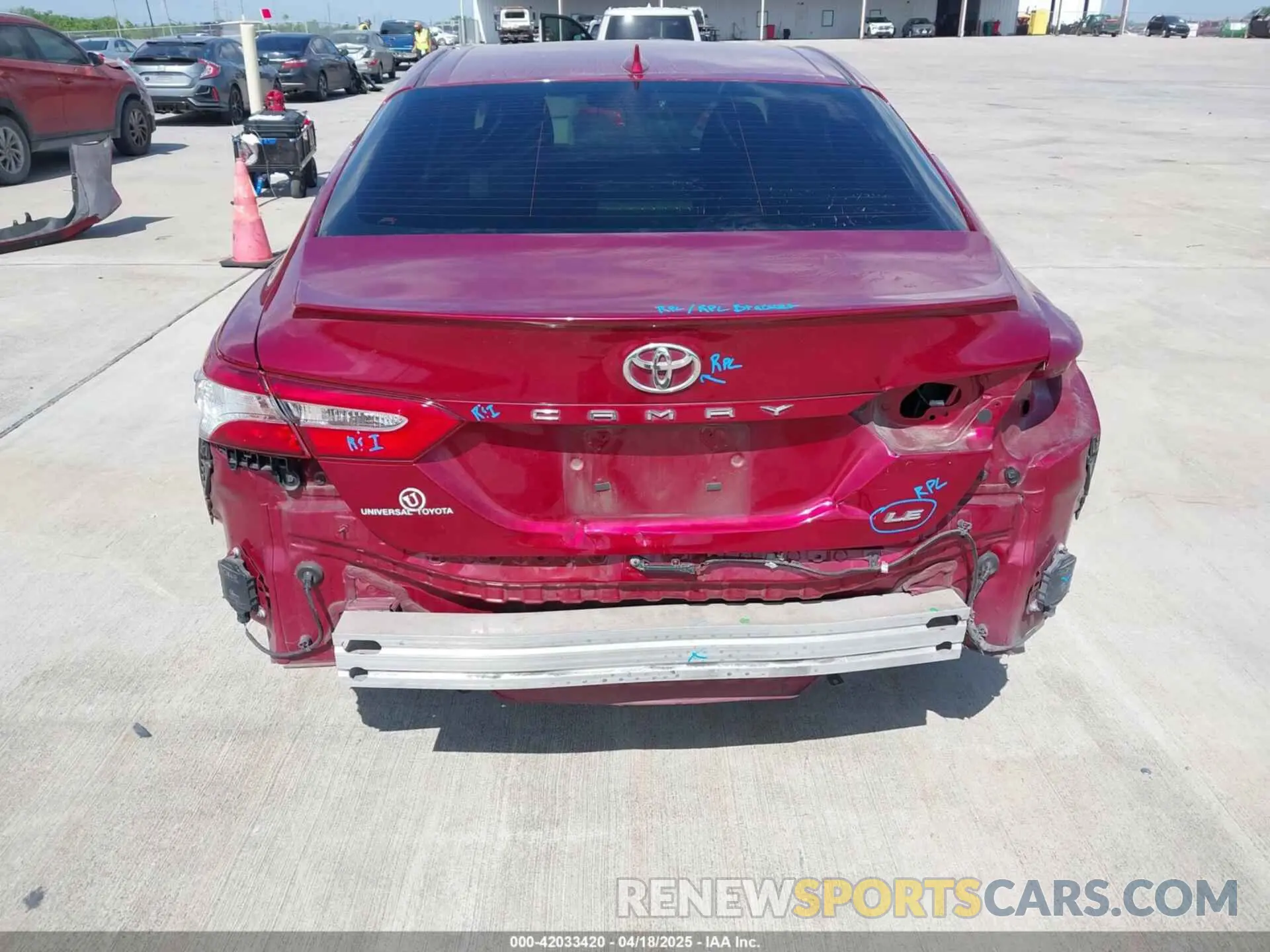 16 fotografías del automóvil dañado 4T1L11AK3LU993342 TOYOTA CAMRY 2020