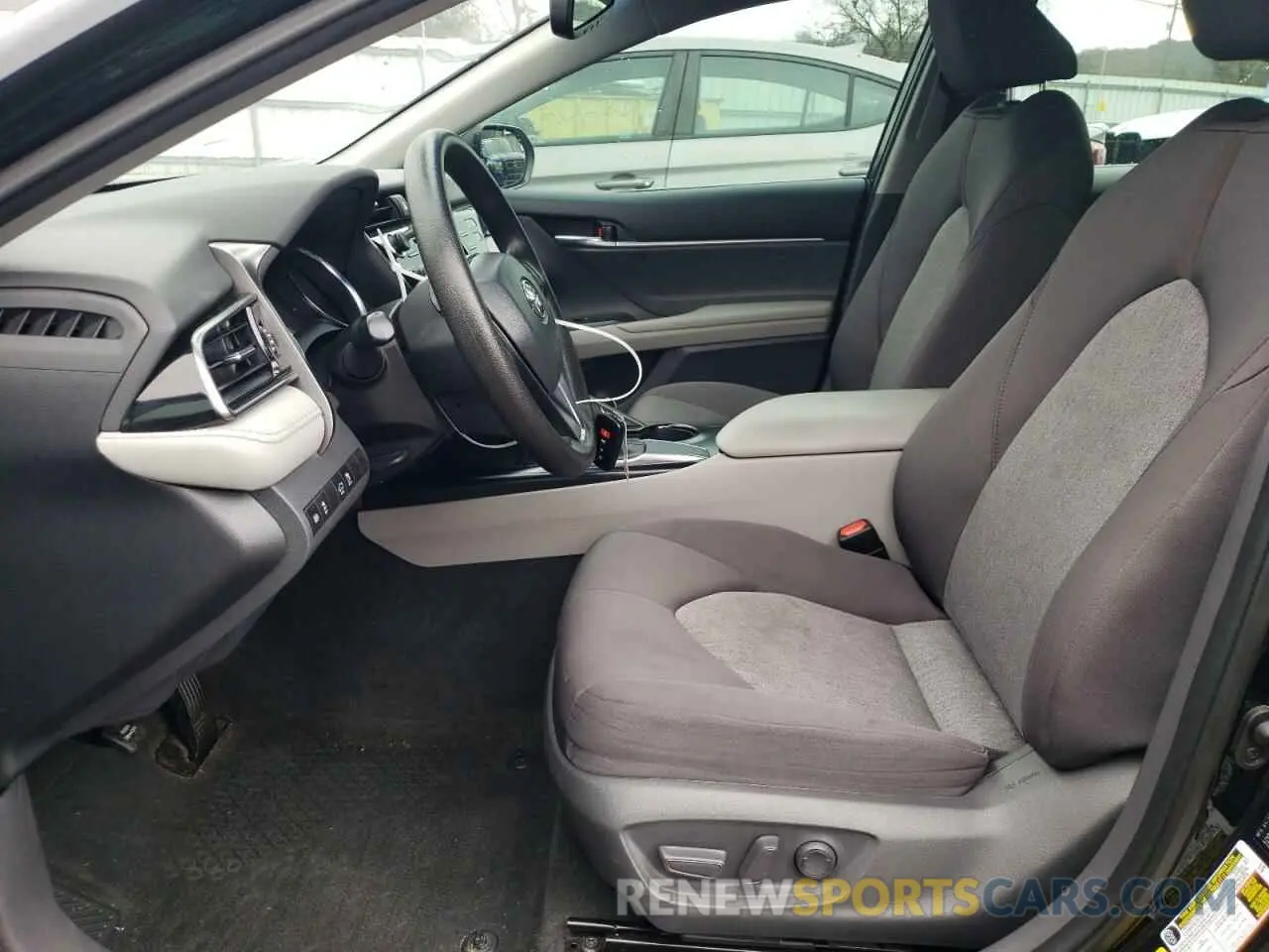 7 fotografías del automóvil dañado 4T1L11AK5LU990863 TOYOTA CAMRY 2020