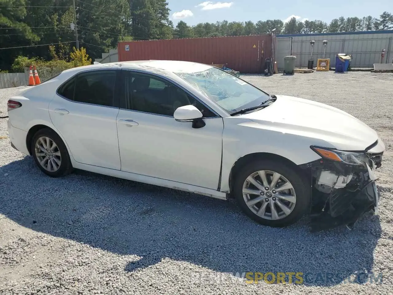 4 fotografías del automóvil dañado 4T1L11AK6LU900443 TOYOTA CAMRY 2020