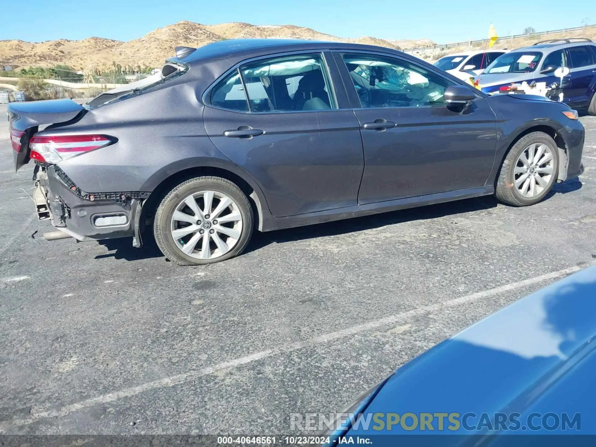 14 fotografías del automóvil dañado 4T1L11AK6LU951828 TOYOTA CAMRY 2020