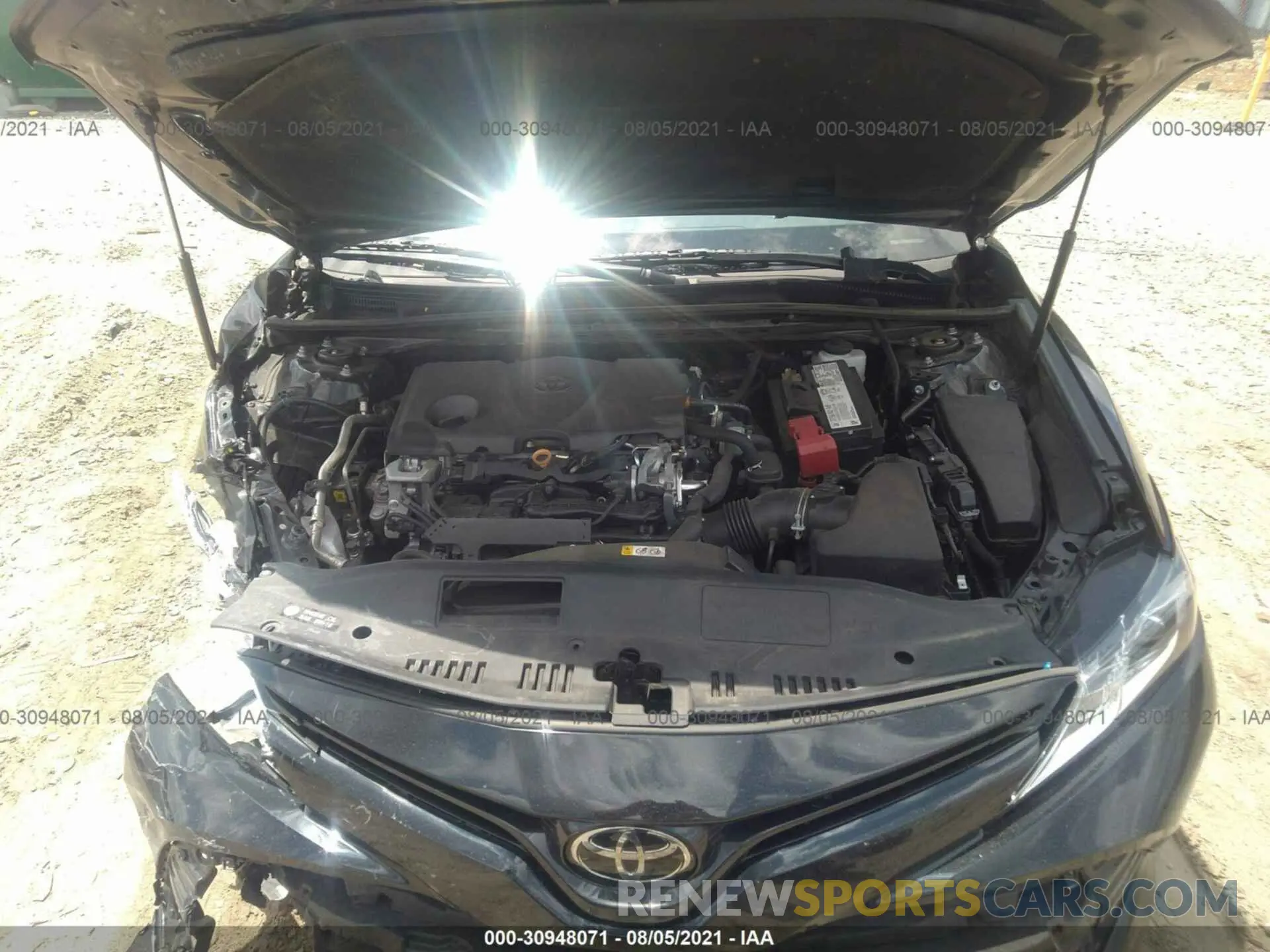 10 fotografías del automóvil dañado 4T1L11AK7LU945018 TOYOTA CAMRY 2020