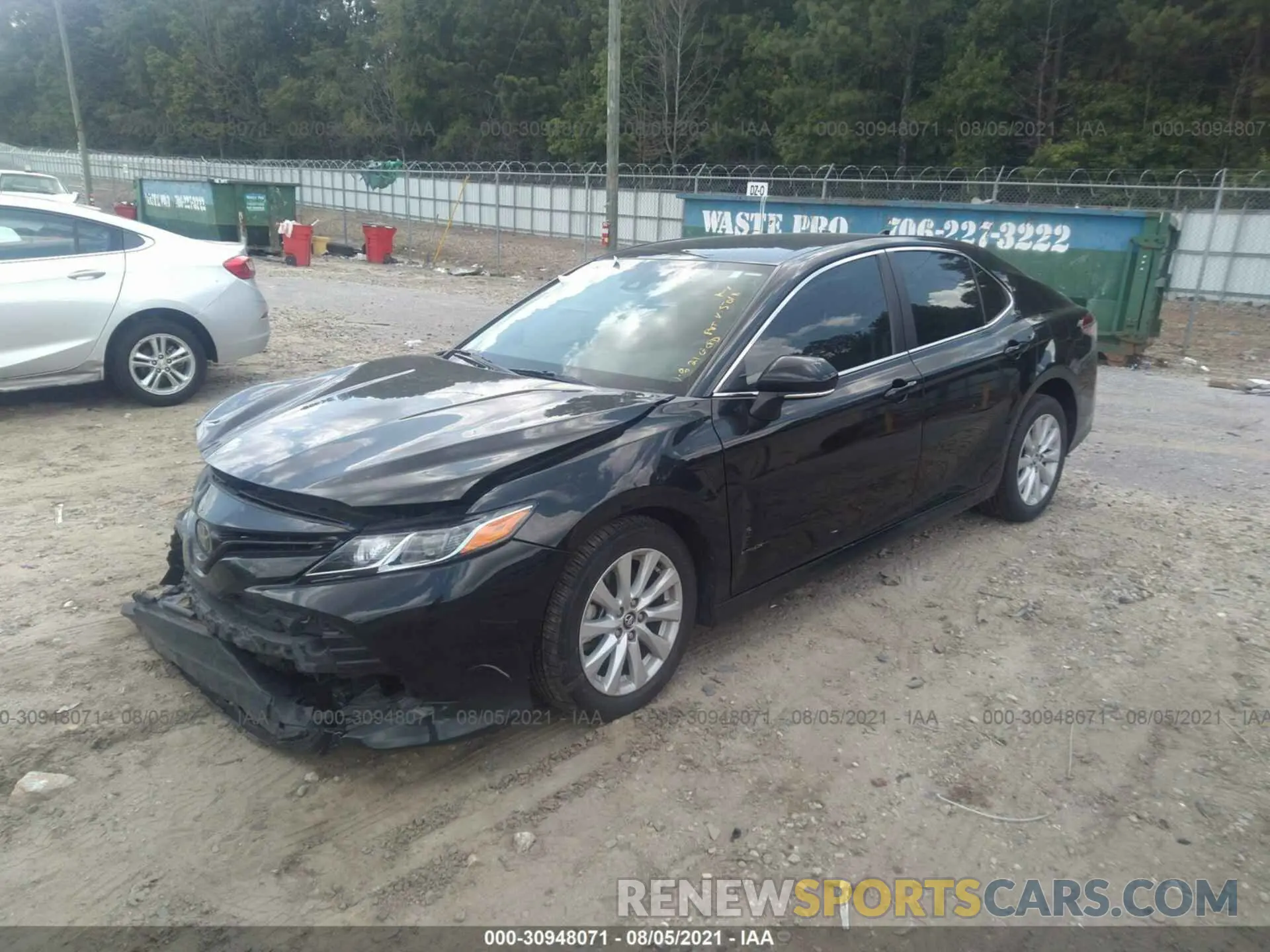 2 fotografías del automóvil dañado 4T1L11AK7LU945018 TOYOTA CAMRY 2020