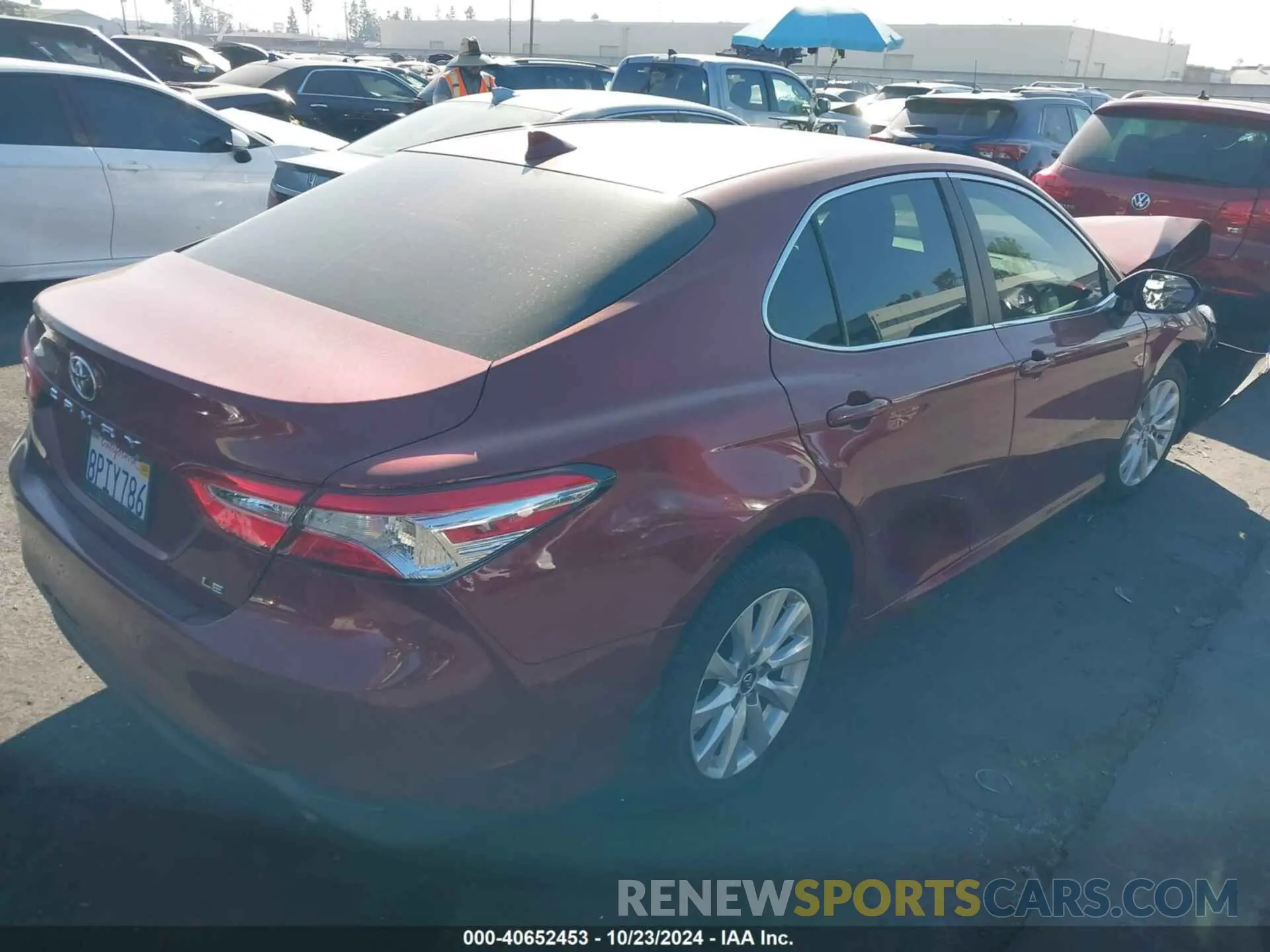 4 fotografías del automóvil dañado 4T1L11AK9LU937437 TOYOTA CAMRY 2020