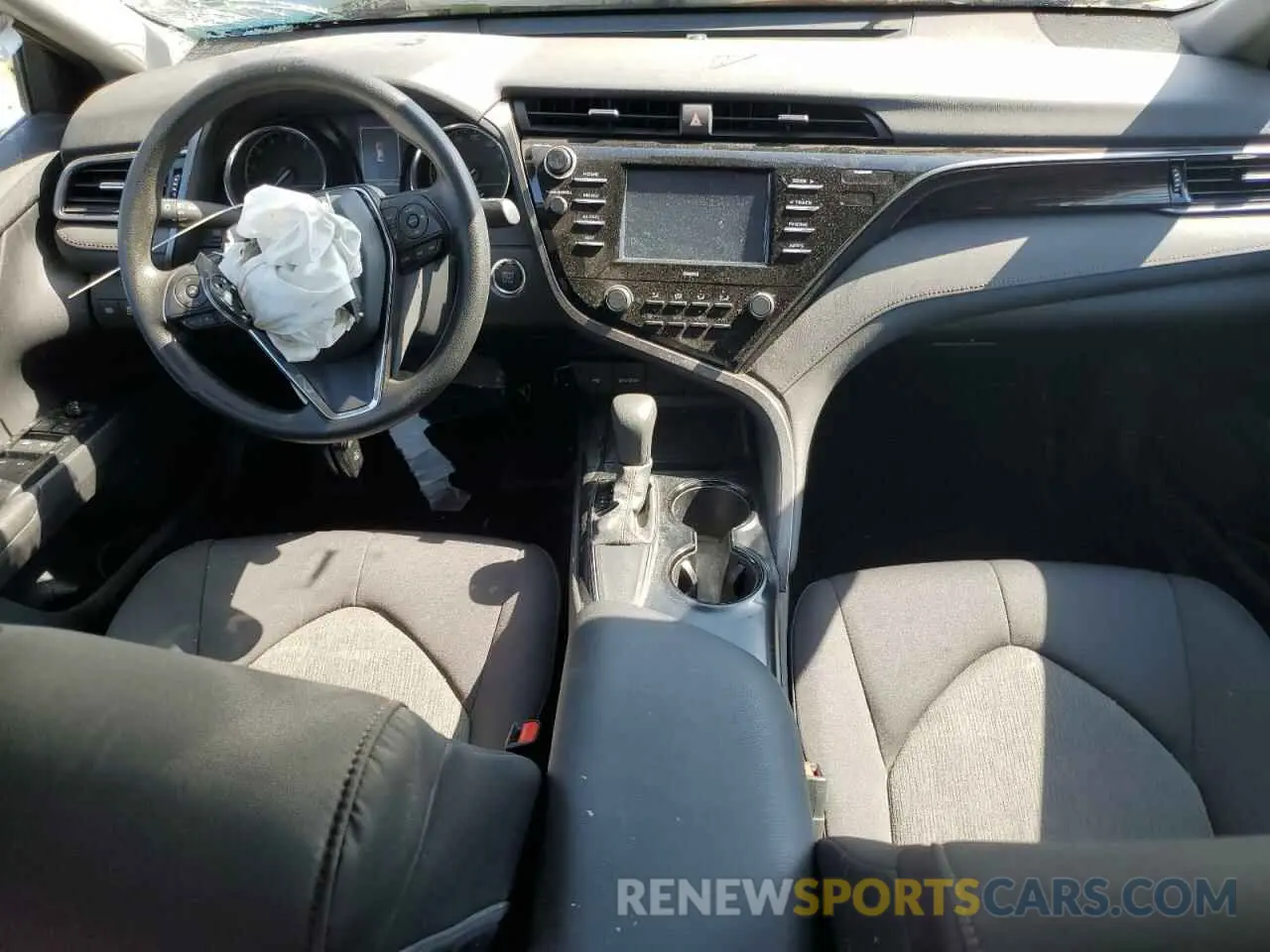 8 fotografías del automóvil dañado 4T1L11AK9LU967361 TOYOTA CAMRY 2020