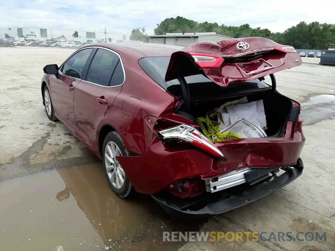 3 fotografías del automóvil dañado 4T1L11AK9LU999890 TOYOTA CAMRY 2020