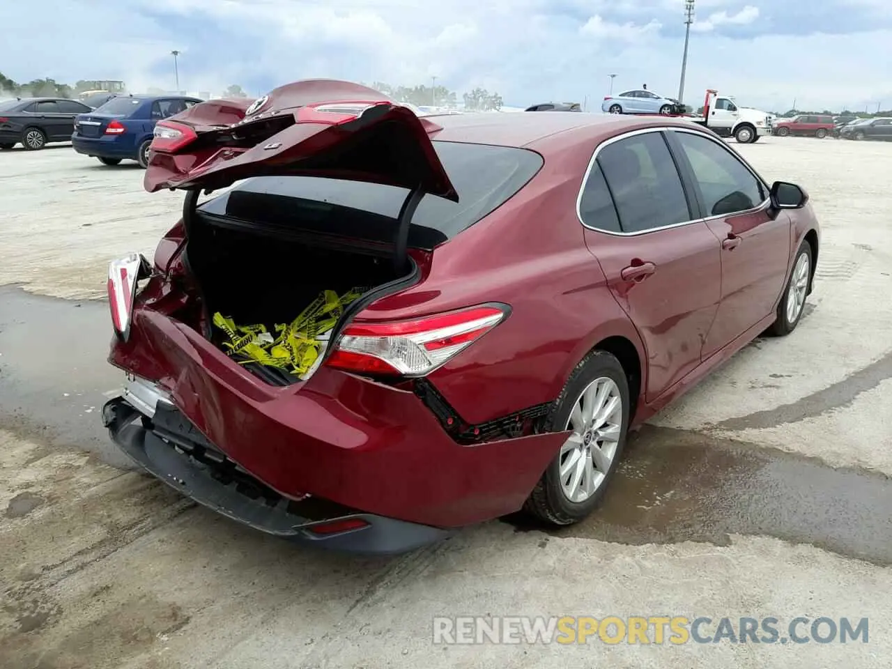 4 fotografías del automóvil dañado 4T1L11AK9LU999890 TOYOTA CAMRY 2020