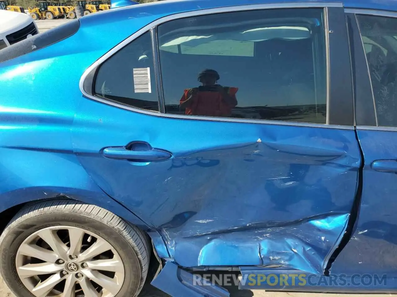 10 fotografías del automóvil dañado 4T1L11AKXLU378223 TOYOTA CAMRY 2020