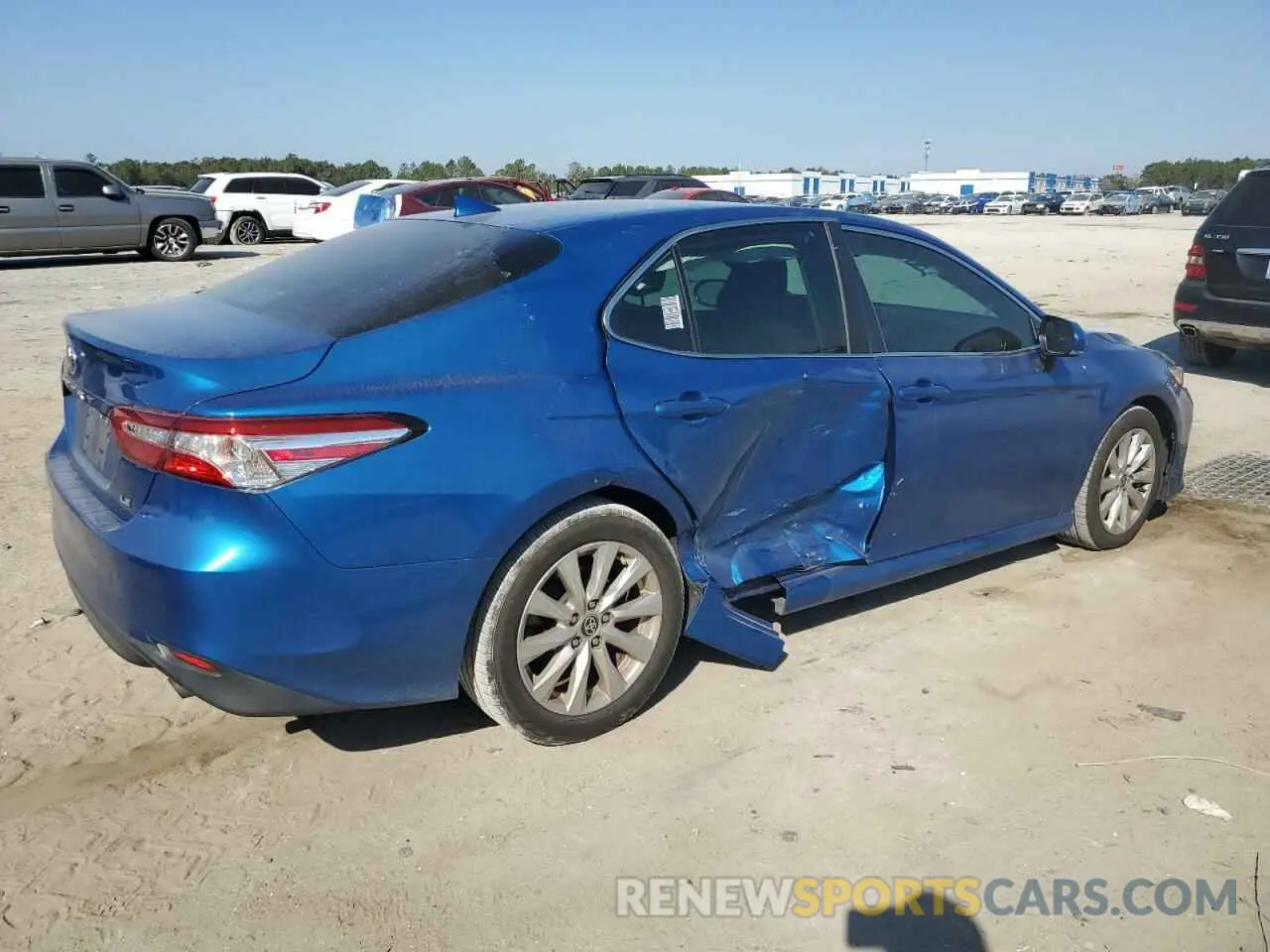 3 fotografías del automóvil dañado 4T1L11AKXLU378223 TOYOTA CAMRY 2020