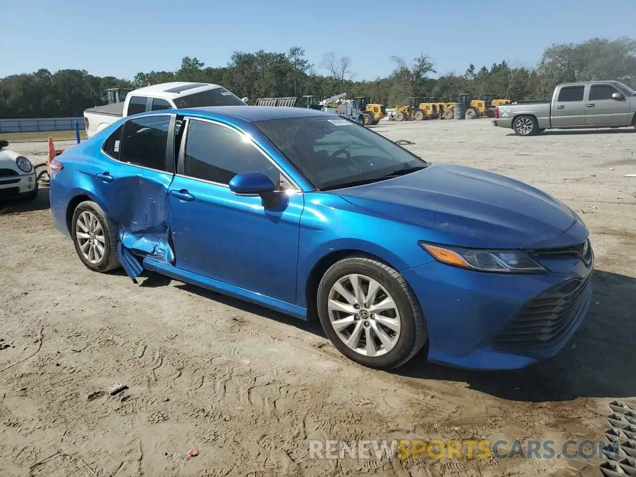 4 fotografías del automóvil dañado 4T1L11AKXLU378223 TOYOTA CAMRY 2020