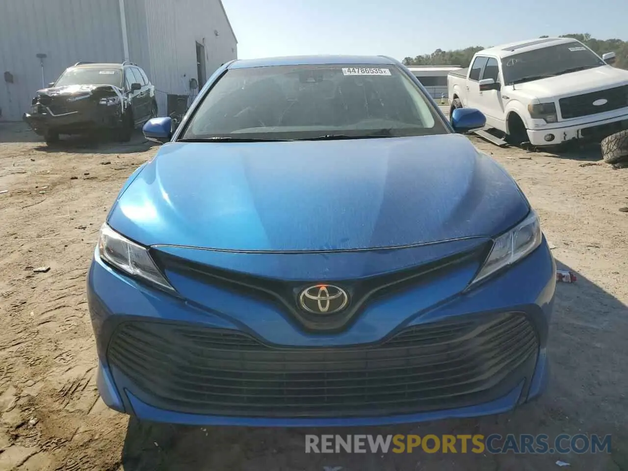 5 fotografías del automóvil dañado 4T1L11AKXLU378223 TOYOTA CAMRY 2020