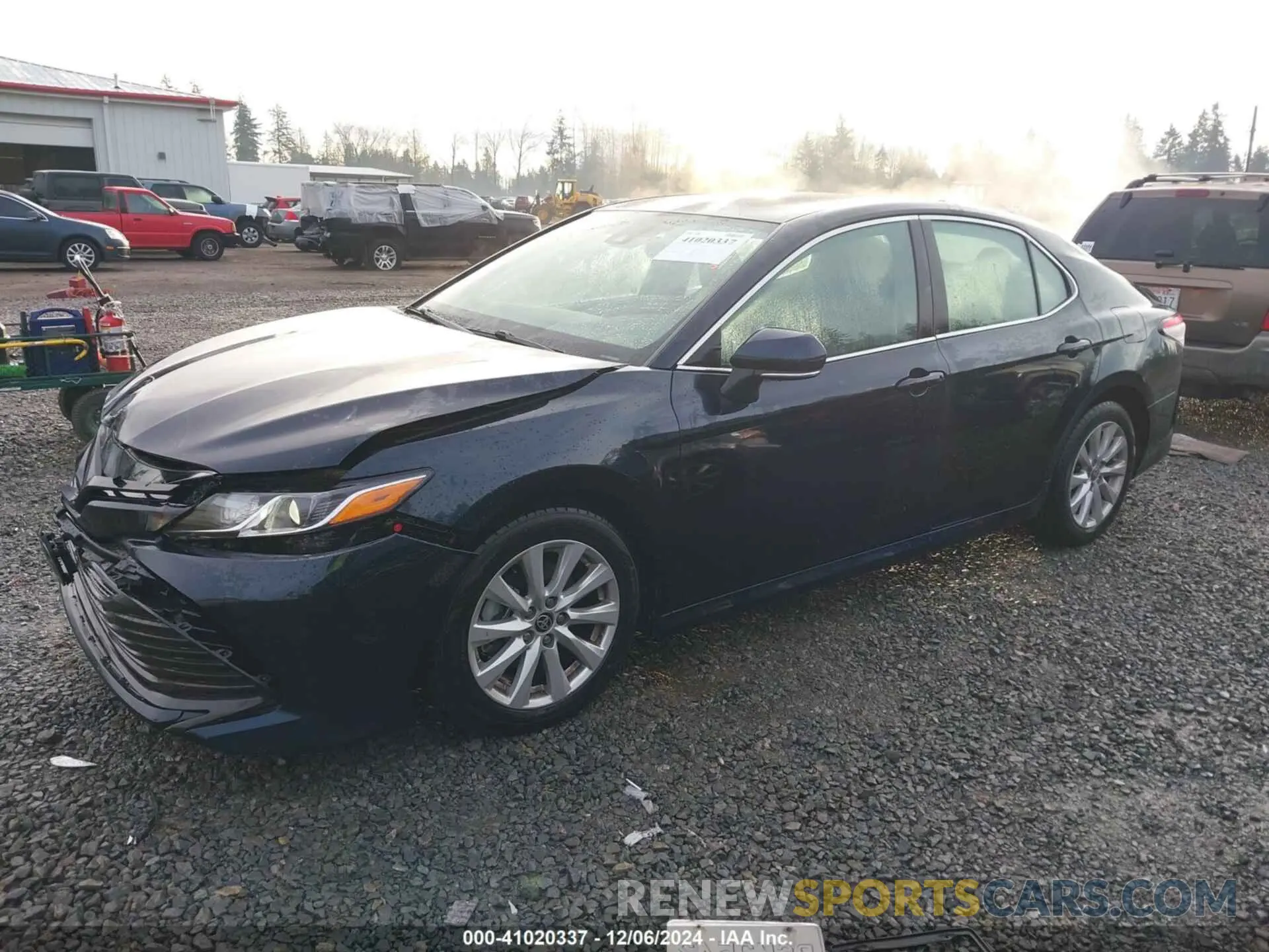 2 fotografías del automóvil dañado 4T1L11BK1LU001603 TOYOTA CAMRY 2020