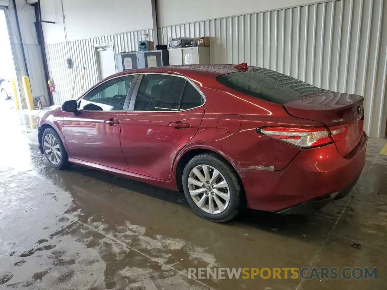 2 fotografías del automóvil dañado 4T1L11BK2LU002873 TOYOTA CAMRY 2020