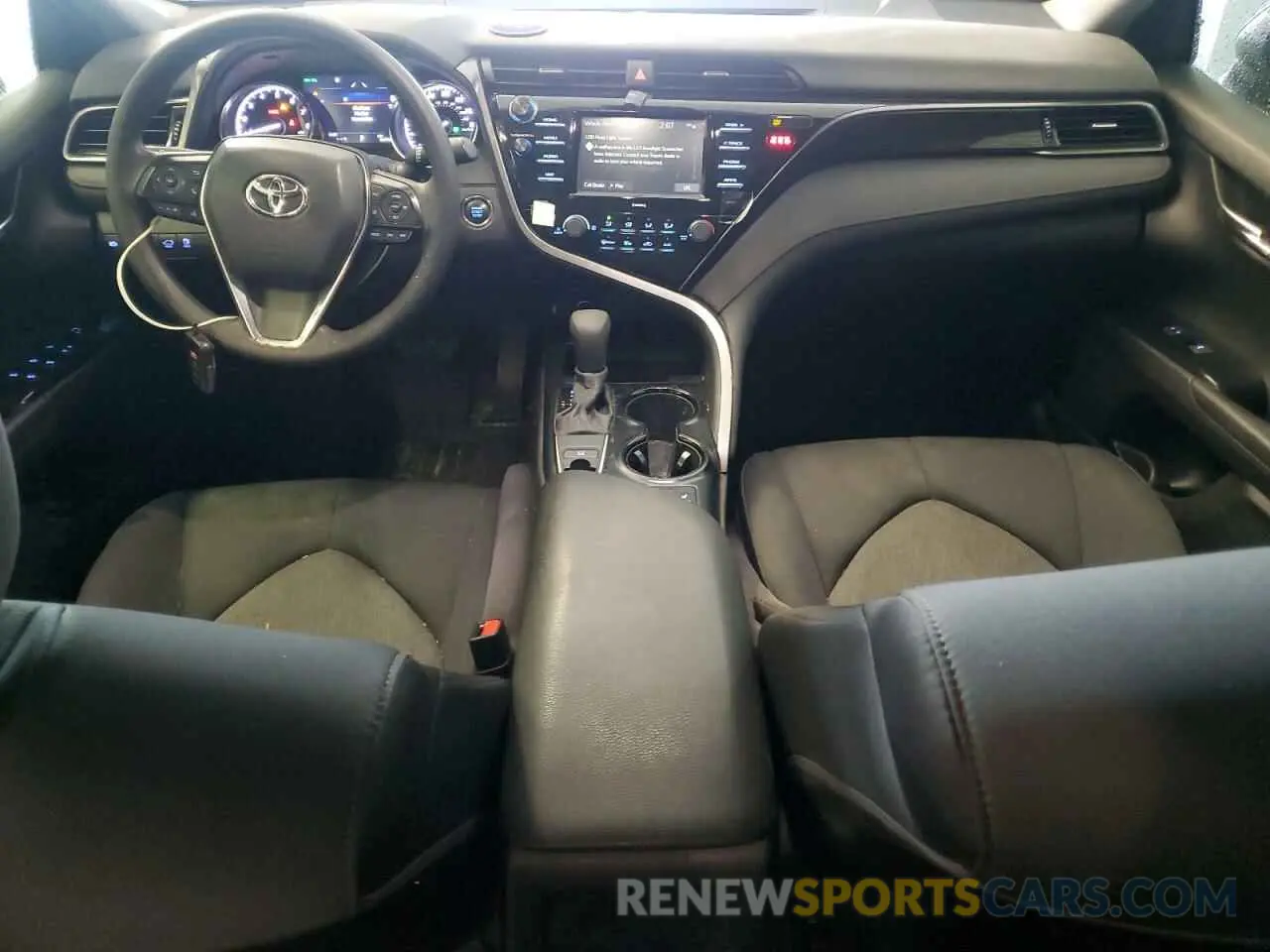 8 fotografías del automóvil dañado 4T1L11BK2LU002873 TOYOTA CAMRY 2020