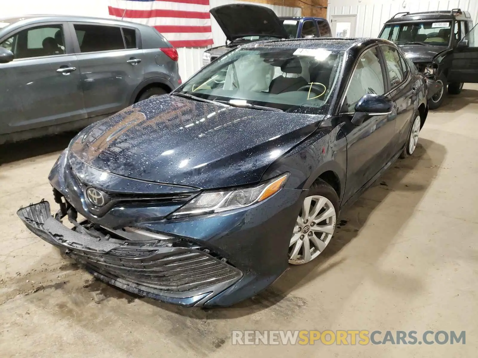 2 fotografías del automóvil dañado 4T1L11BK8LU001663 TOYOTA CAMRY 2020