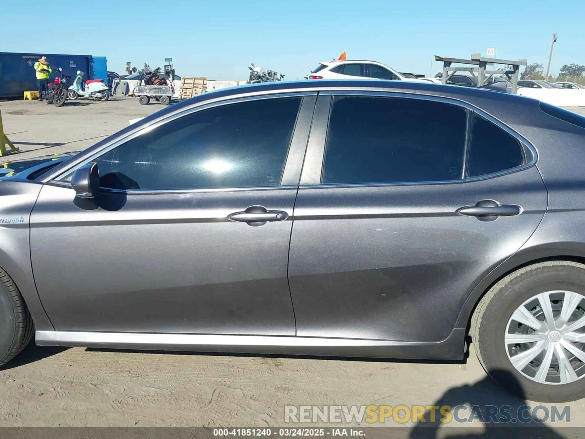 15 fotografías del automóvil dañado 4T1L31AK1LU518444 TOYOTA CAMRY 2020