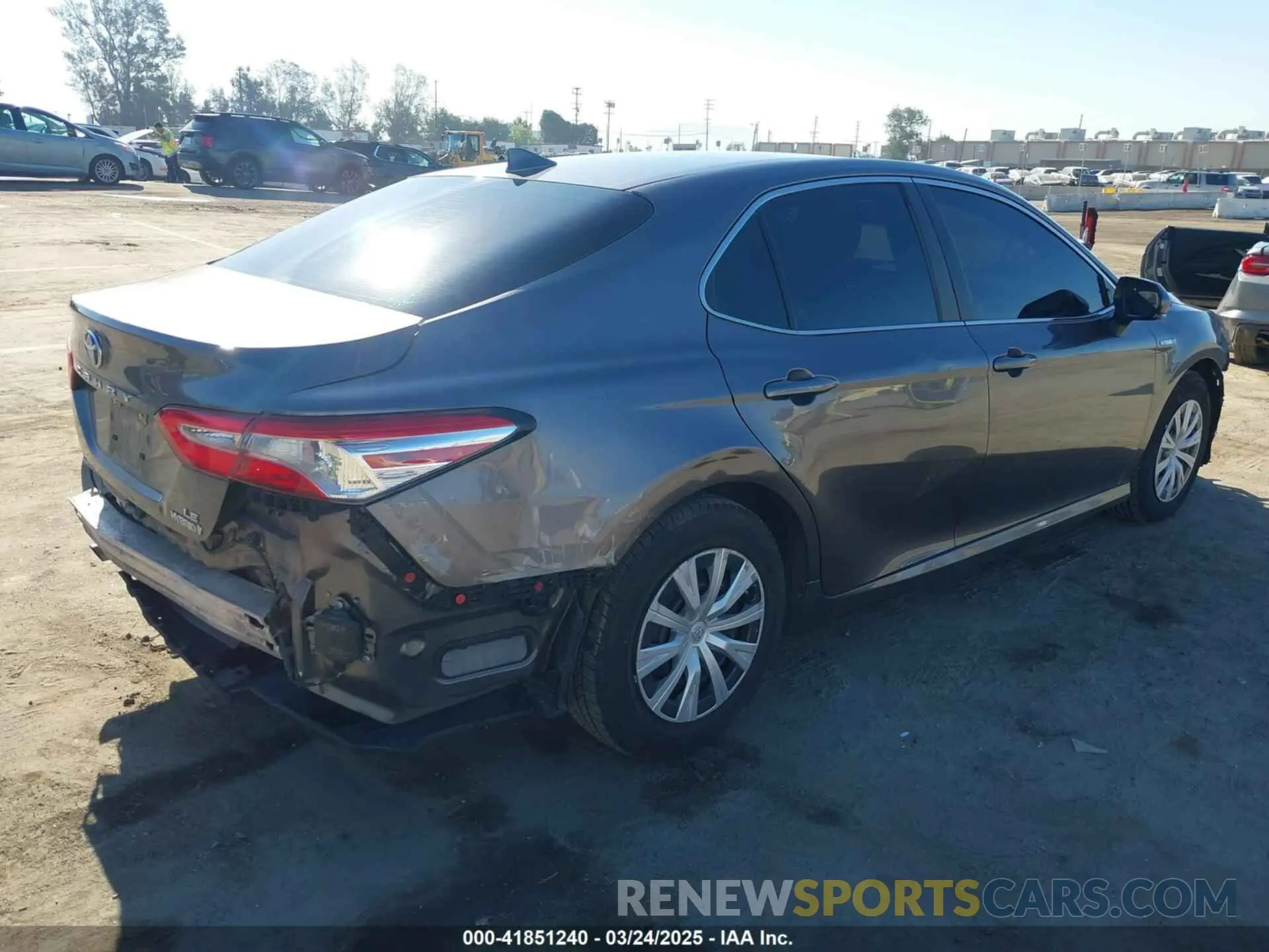 4 fotografías del automóvil dañado 4T1L31AK1LU518444 TOYOTA CAMRY 2020