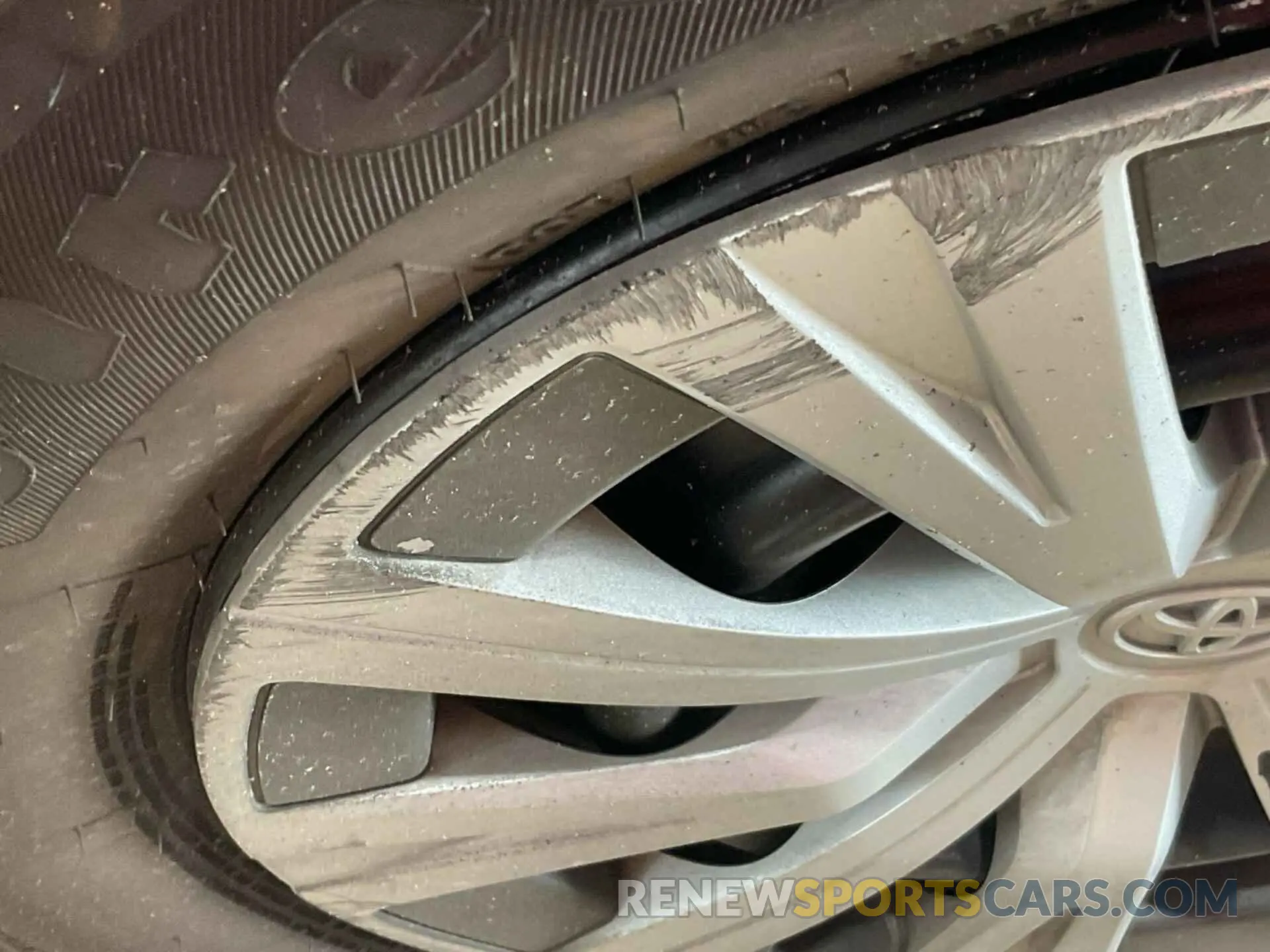37 fotografías del automóvil dañado 4T1L31AK4LU014938 TOYOTA CAMRY 2020
