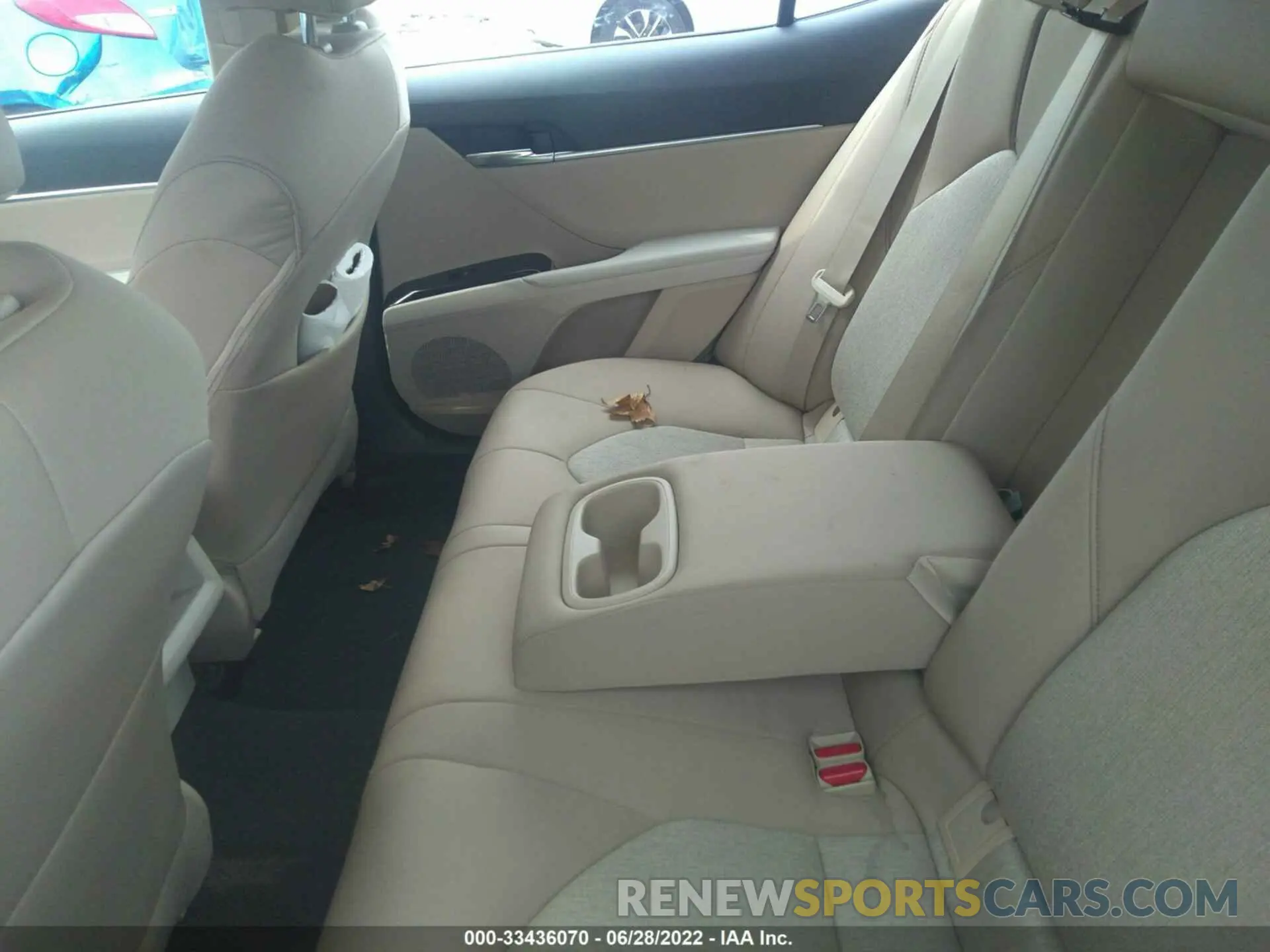 8 fotografías del automóvil dañado 4T1L31AK5LU017606 TOYOTA CAMRY 2020