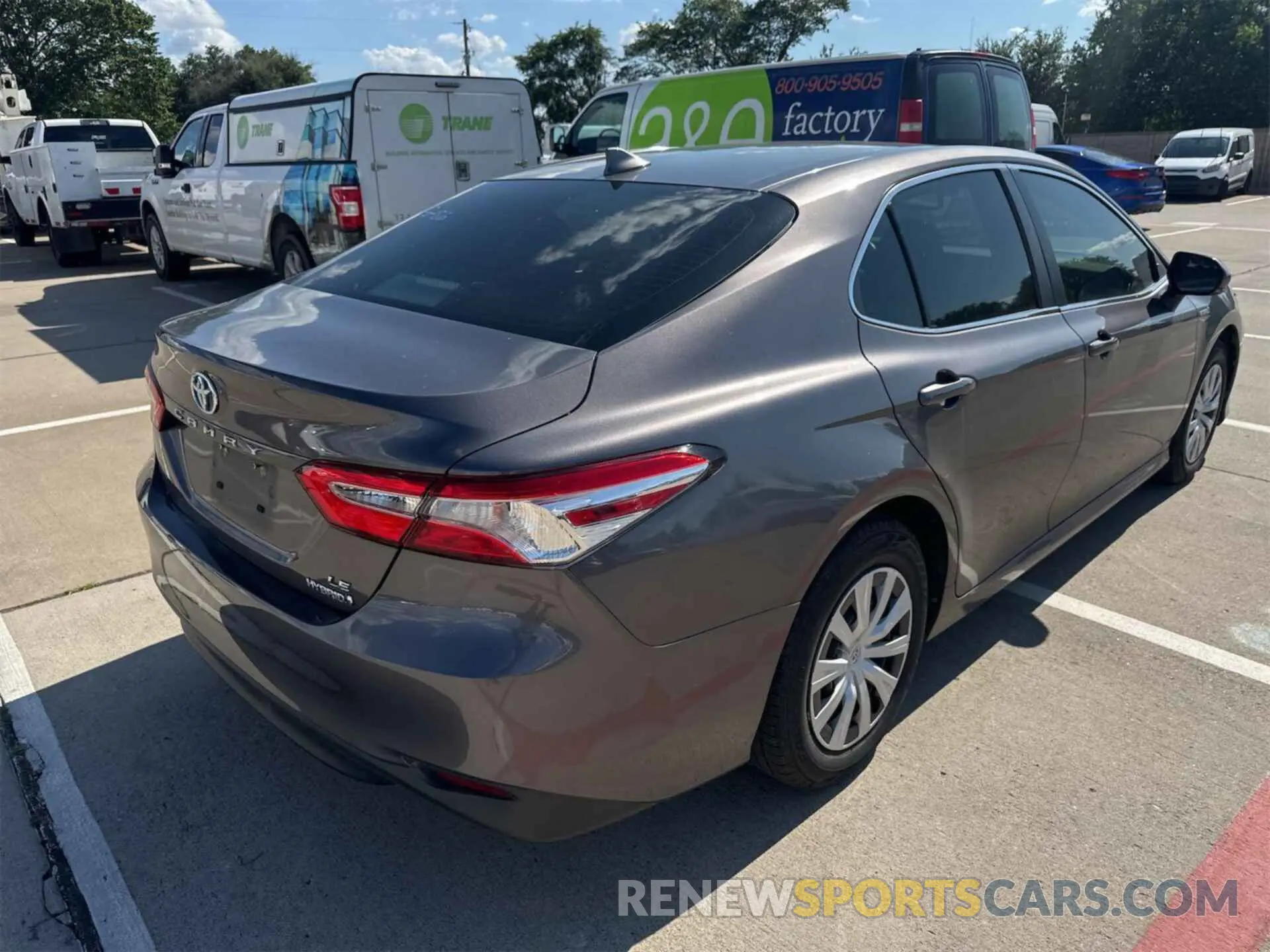 16 fotografías del automóvil dañado 4T1L31AK6LU015072 TOYOTA CAMRY 2020