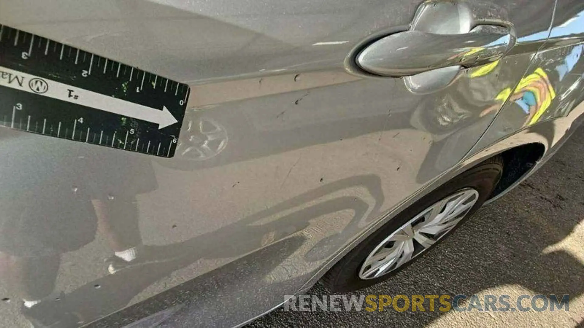 24 fotografías del automóvil dañado 4T1L31AK6LU015637 TOYOTA CAMRY 2020