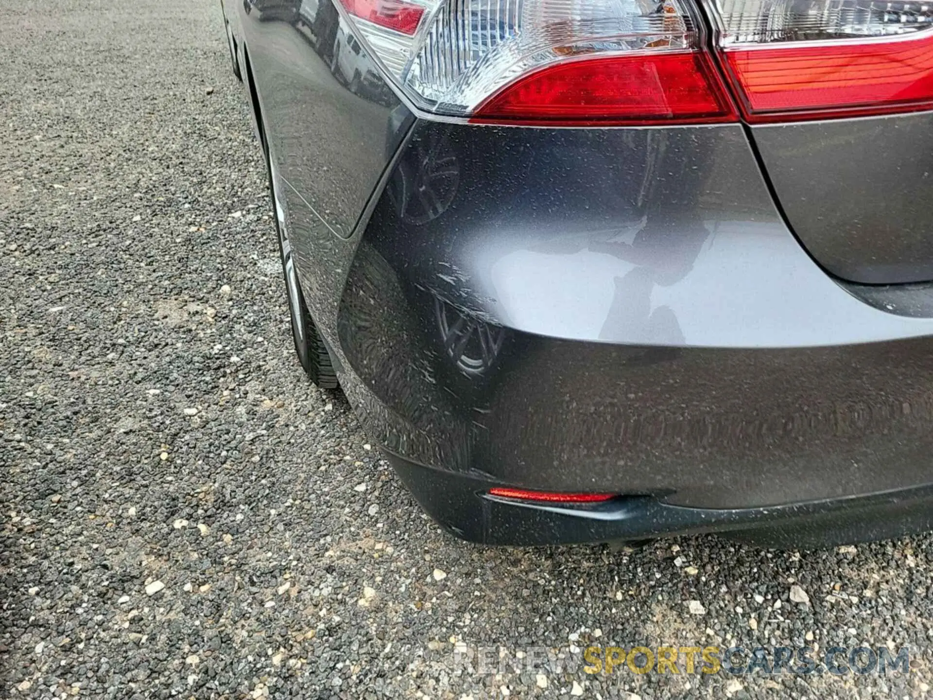 2 fotografías del automóvil dañado 4T1L31AK6LU536910 TOYOTA CAMRY 2020