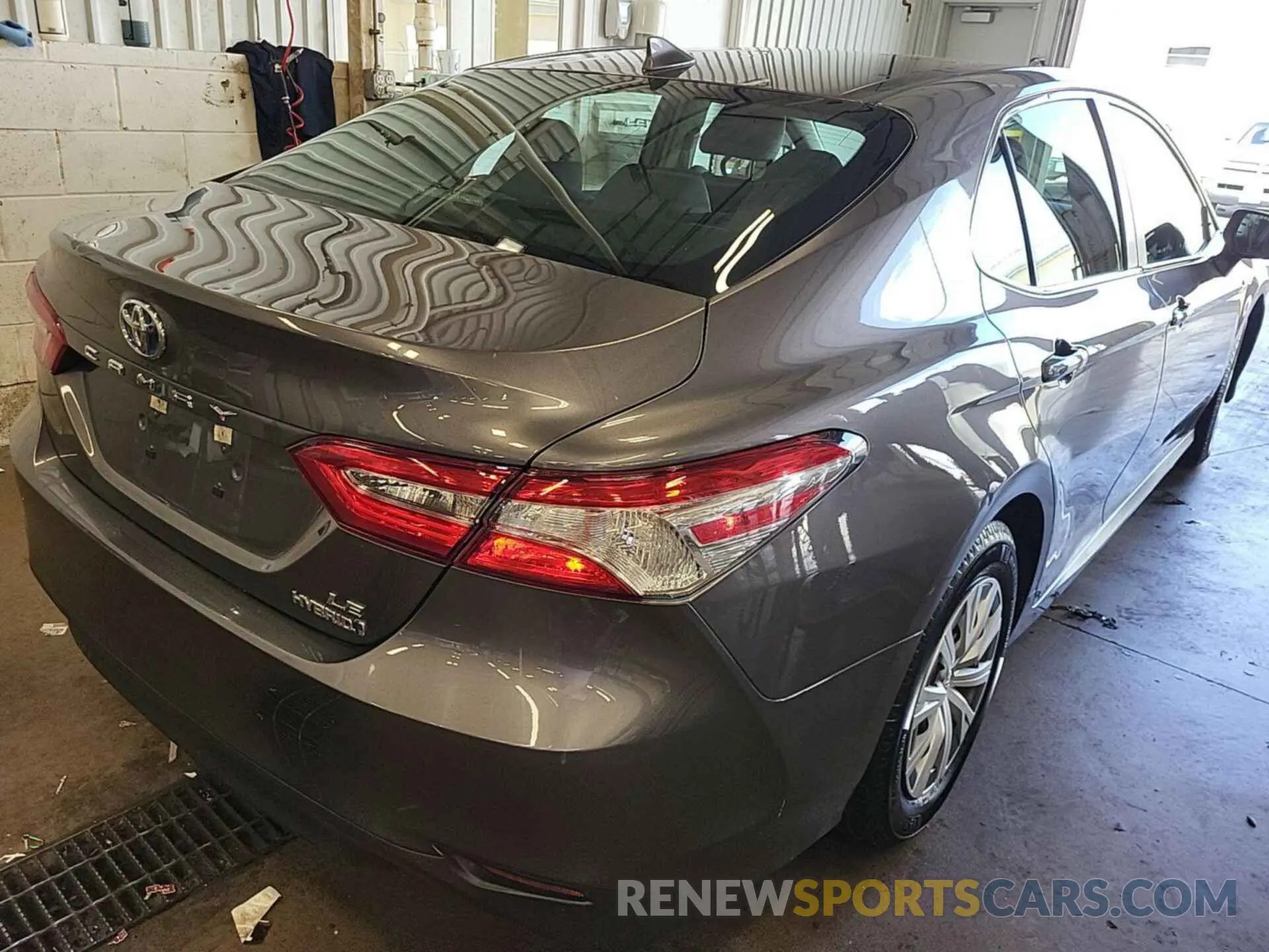 6 fotografías del automóvil dañado 4T1L31AK6LU536910 TOYOTA CAMRY 2020