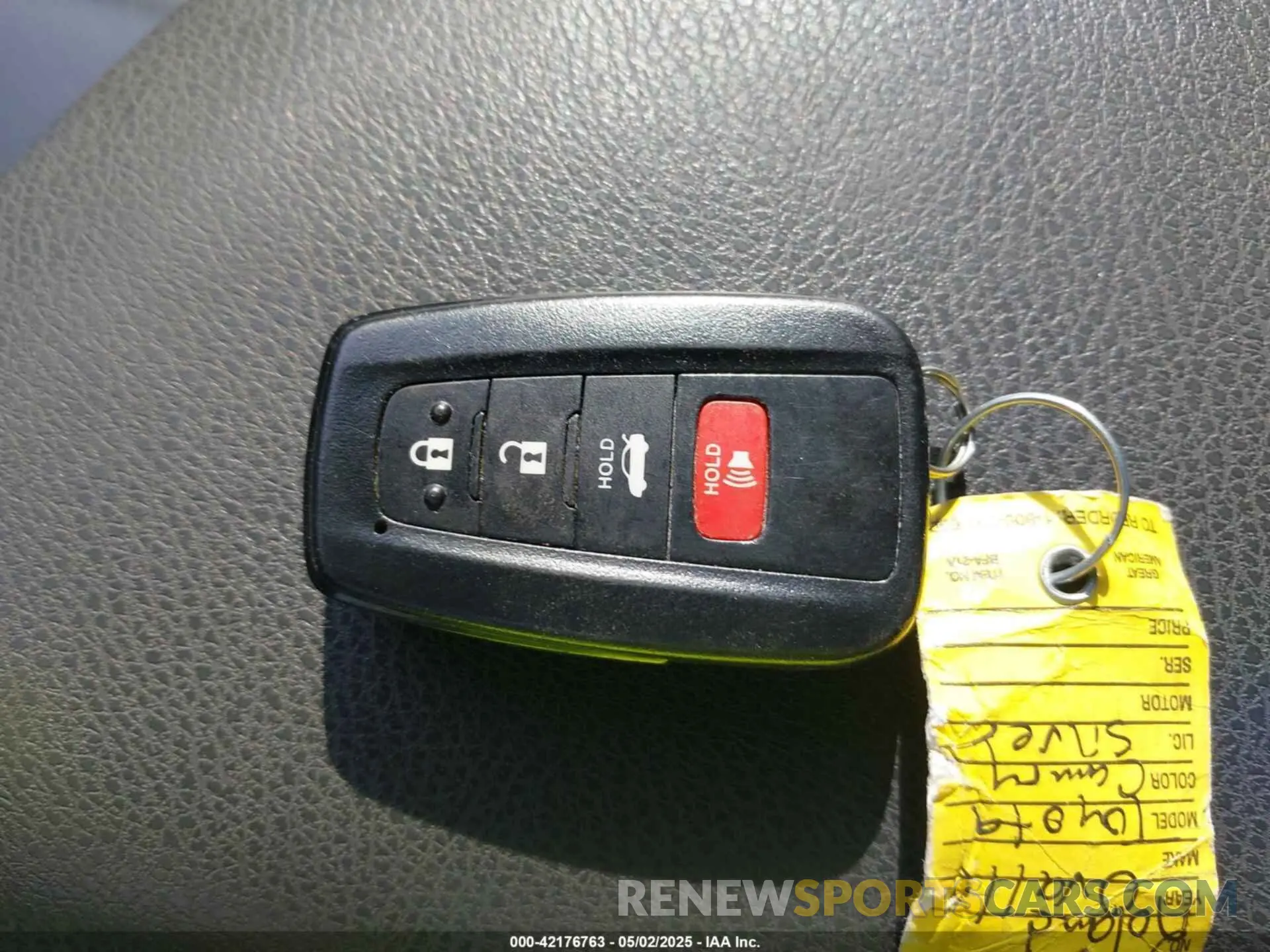 11 fotografías del automóvil dañado 4T1L31AK8LU015252 TOYOTA CAMRY 2020