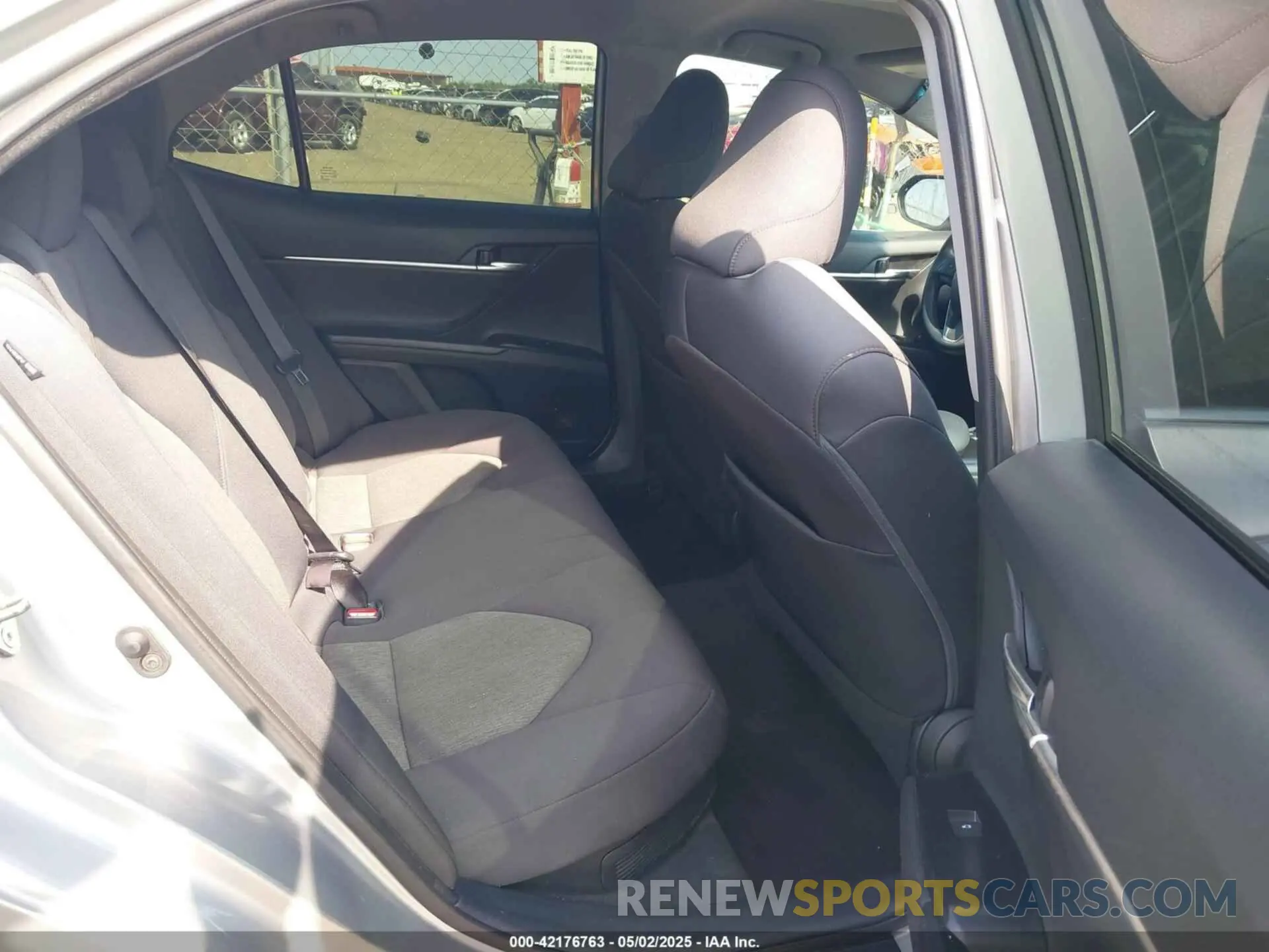 8 fotografías del automóvil dañado 4T1L31AK8LU015252 TOYOTA CAMRY 2020